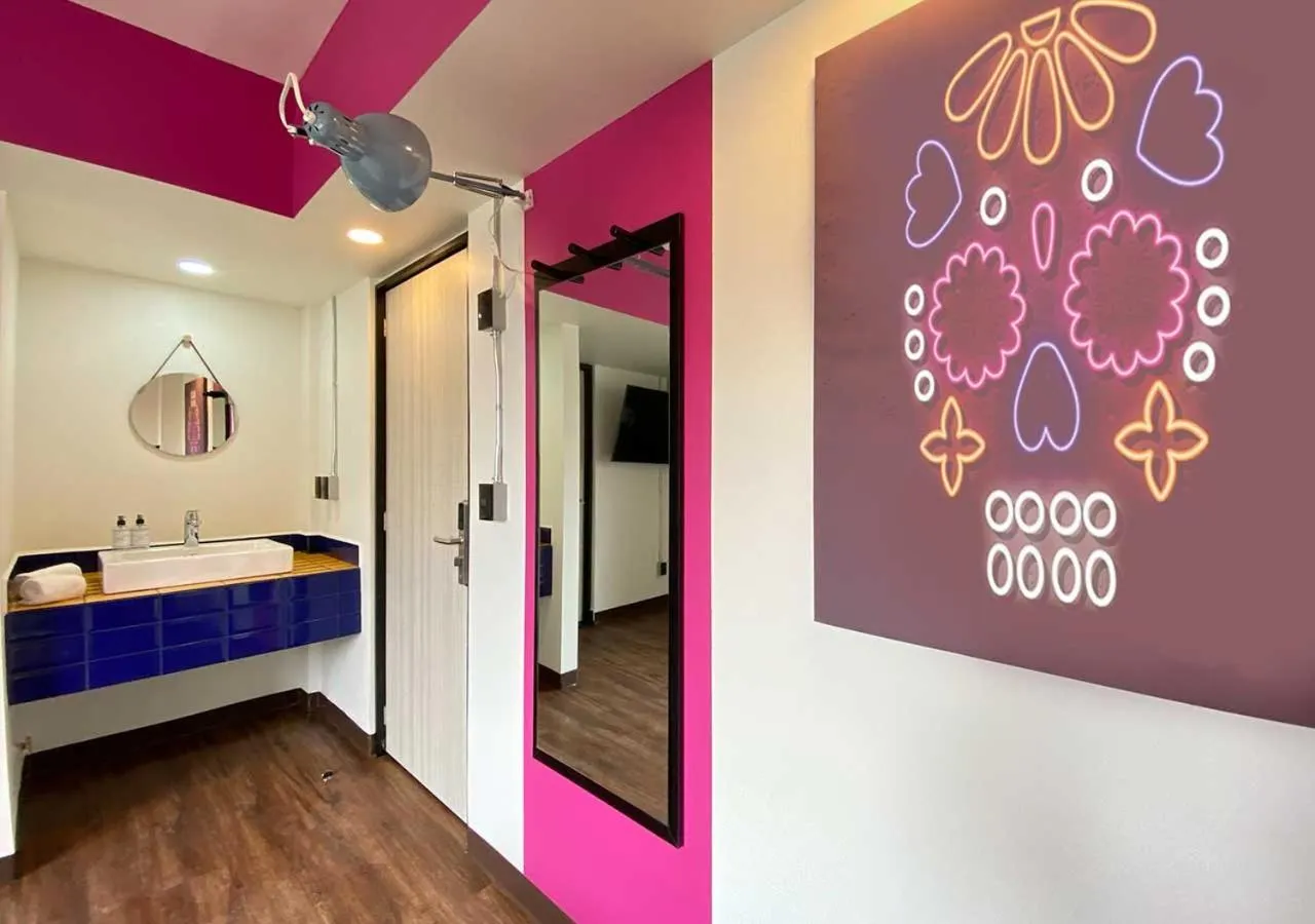 Photo of the whole room in Hotel Estancias VIVE MX Cuauhtemoc, Trademark by Wyndham