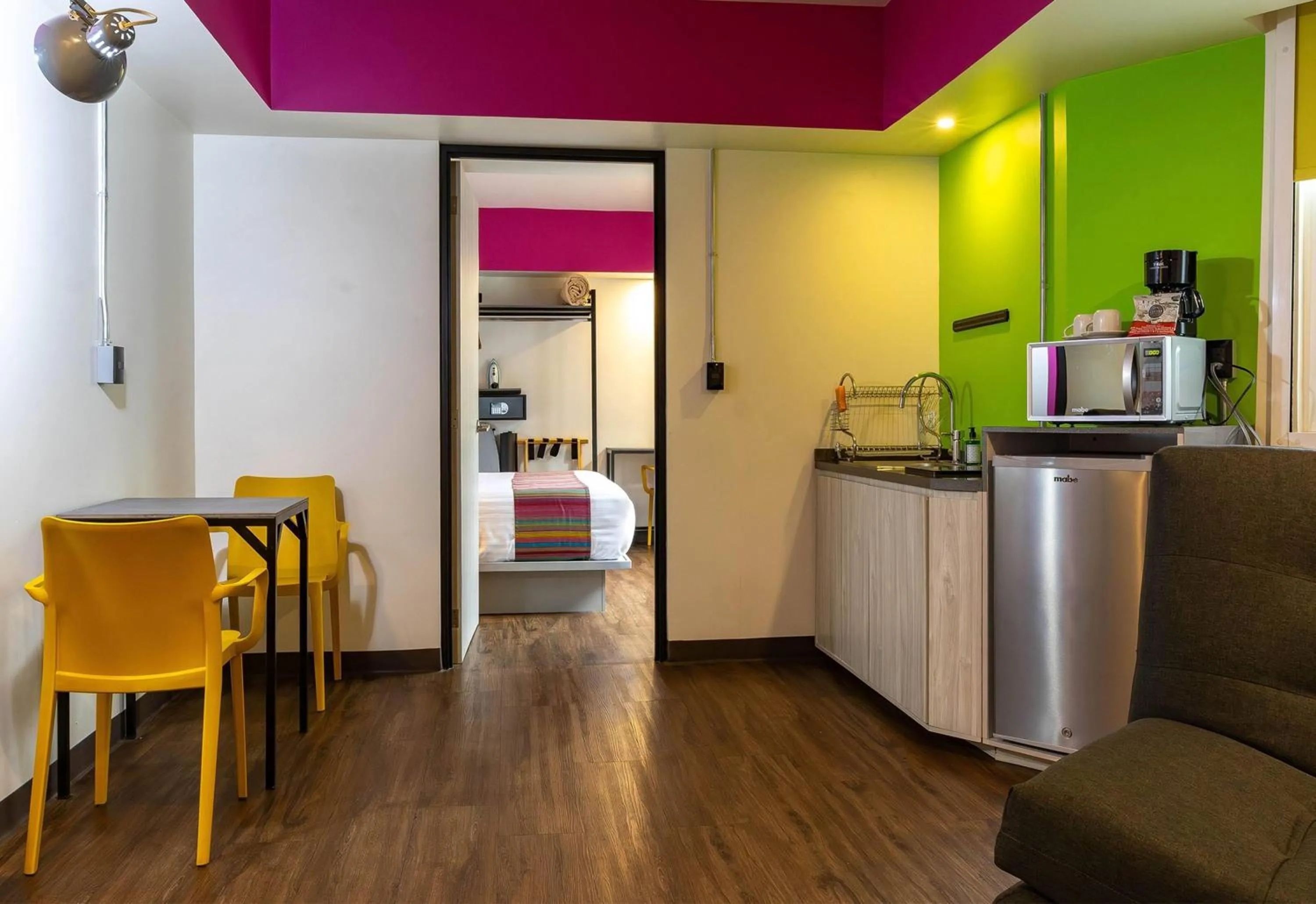 Photo of the whole room in Hotel Estancias VIVE MX Cuauhtemoc, Trademark by Wyndham