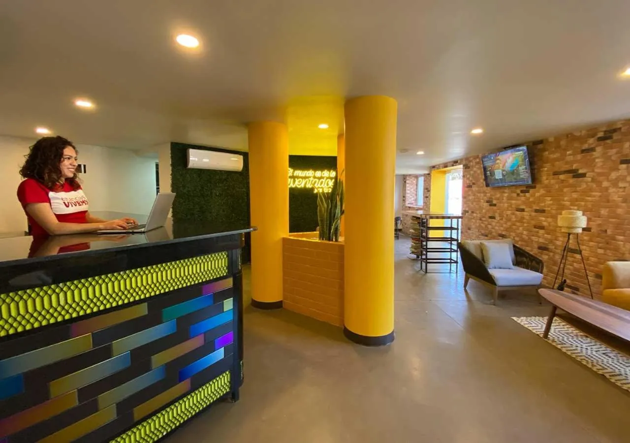 Lobby or reception in Hotel Estancias VIVE MX Cuauhtemoc, Trademark by Wyndham