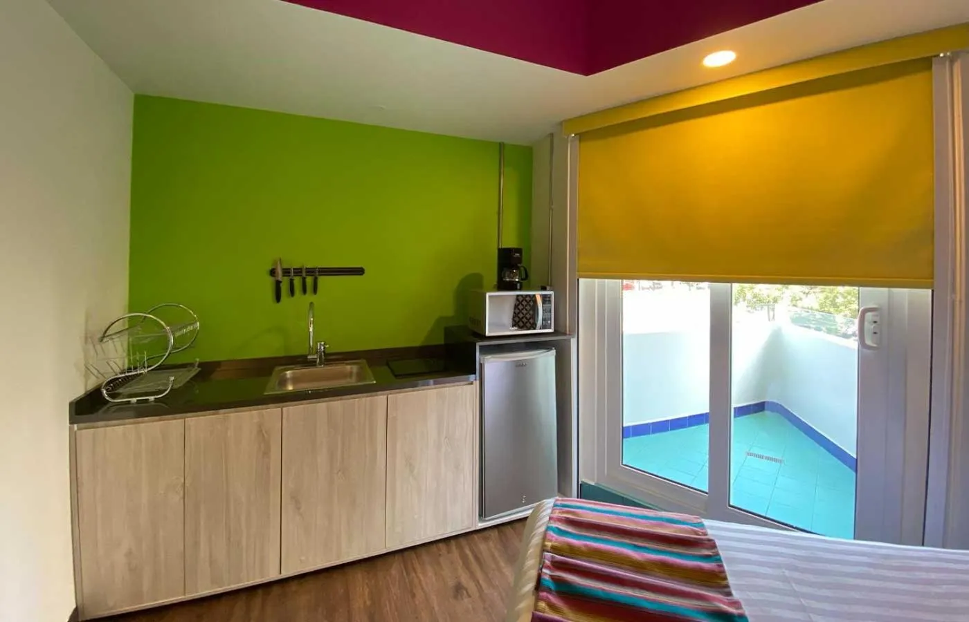 Kitchen or kitchenette in Hotel Estancias VIVE MX Cuauhtemoc, Trademark by Wyndham