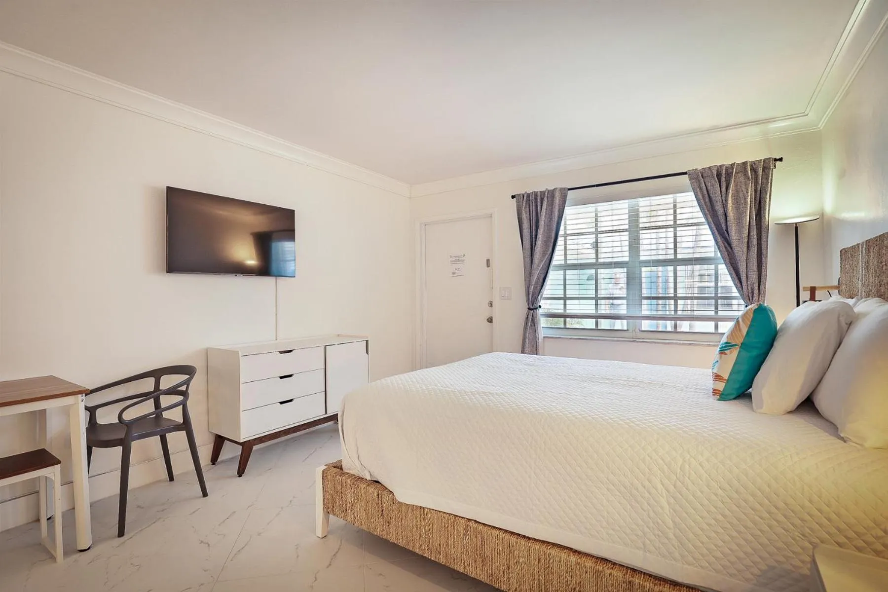 Bed in La Mer Suites