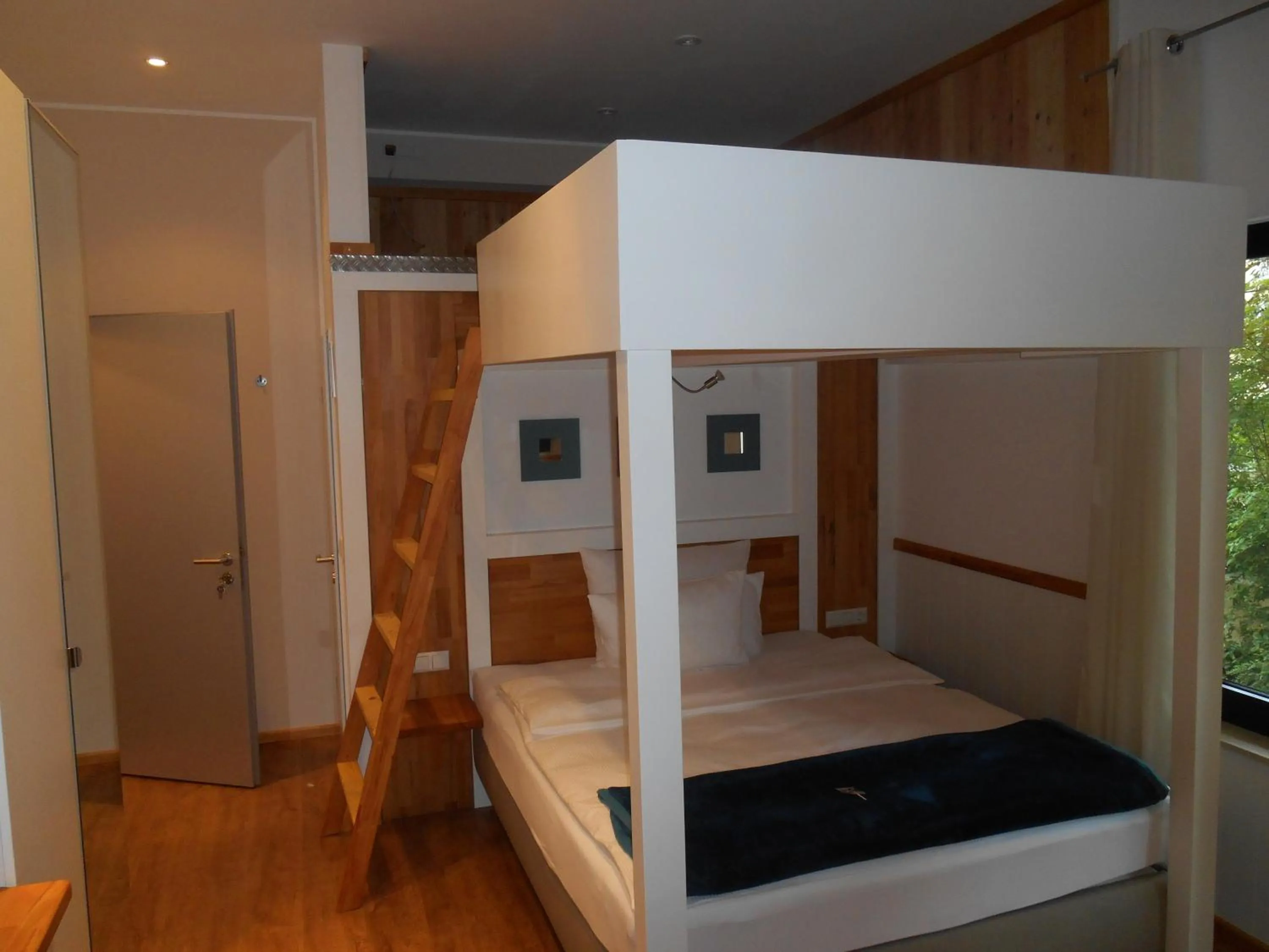 Day, Bed in Warum ins Hotel