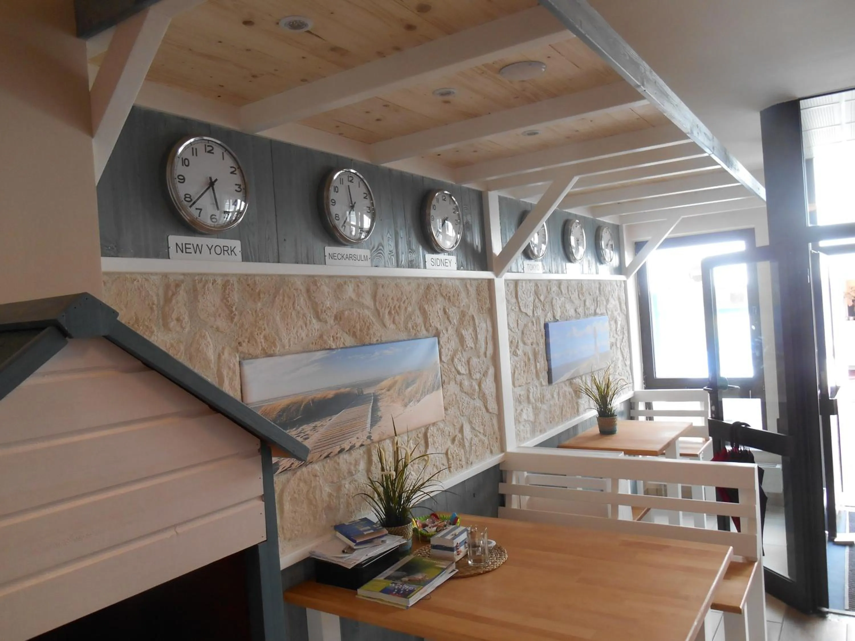 Lobby or reception in Warum ins Hotel