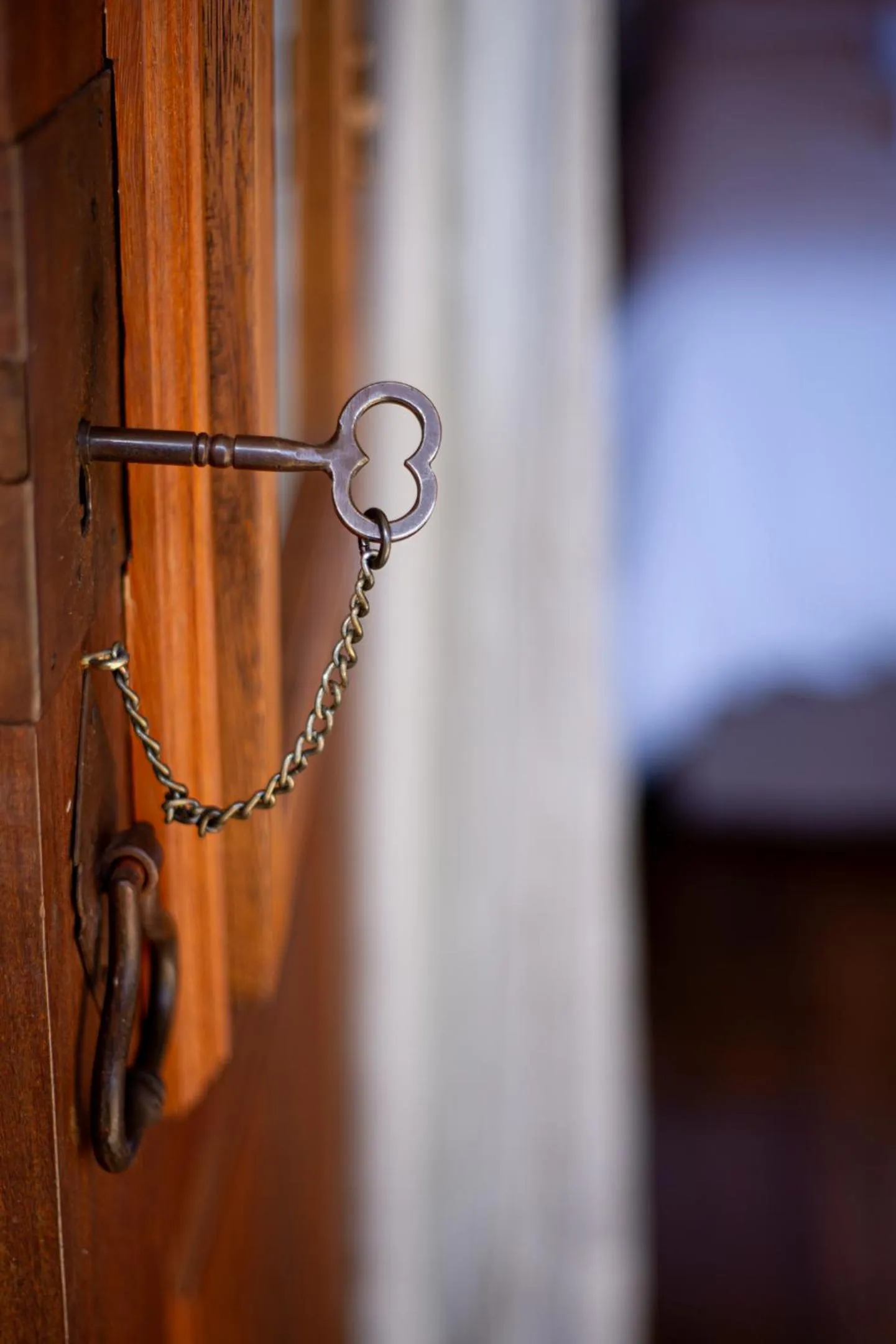 Logo/Certificate/Sign in Pousada Chão de Minas