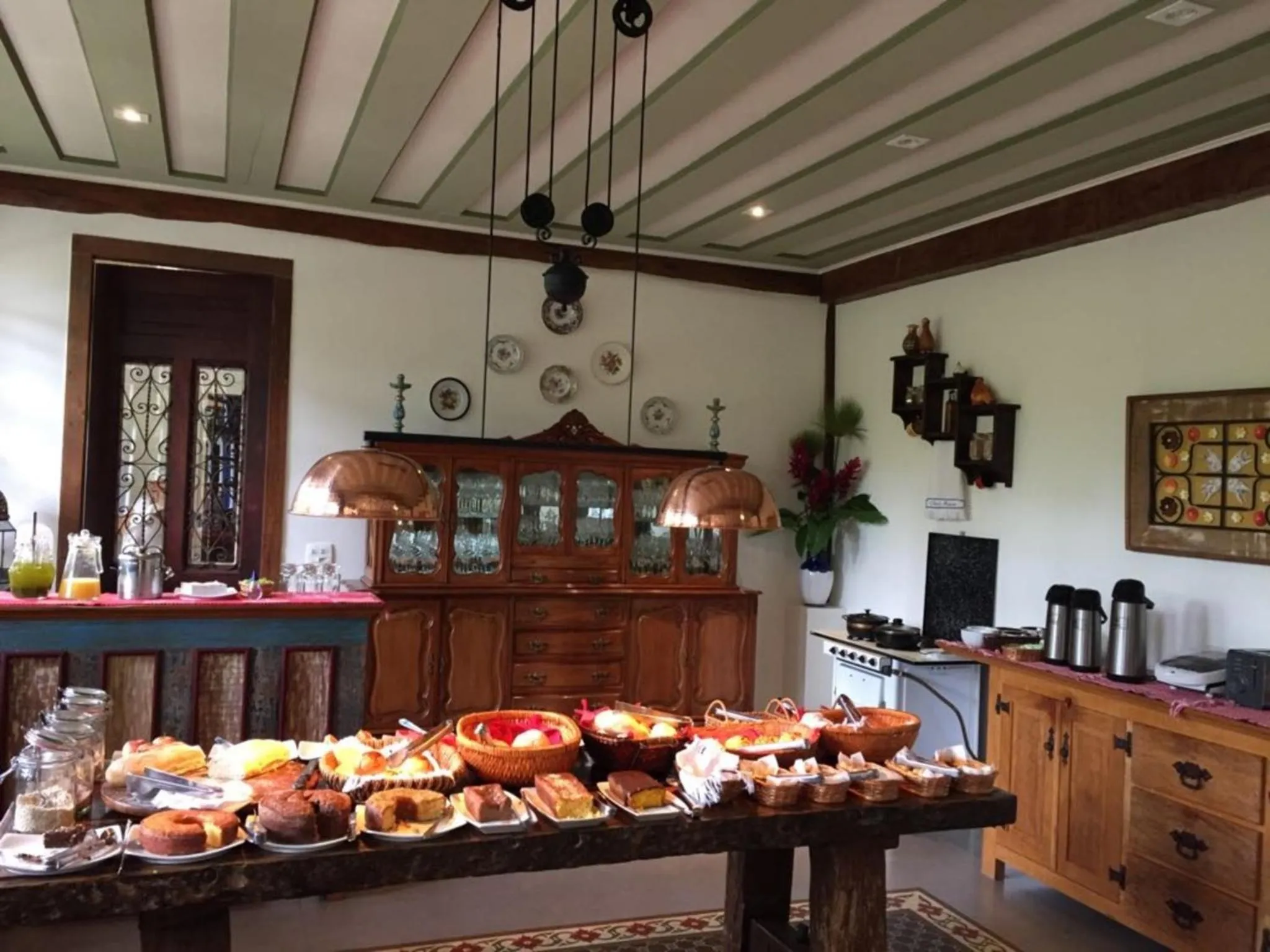 Continental breakfast in Pousada Chão de Minas