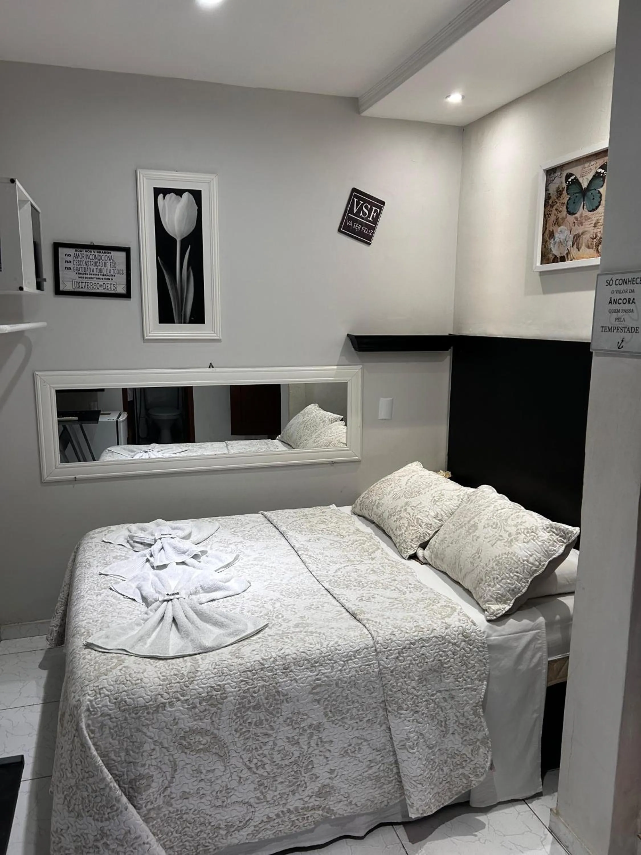 Photo of the whole room, Bed in Pousada Flor Dália