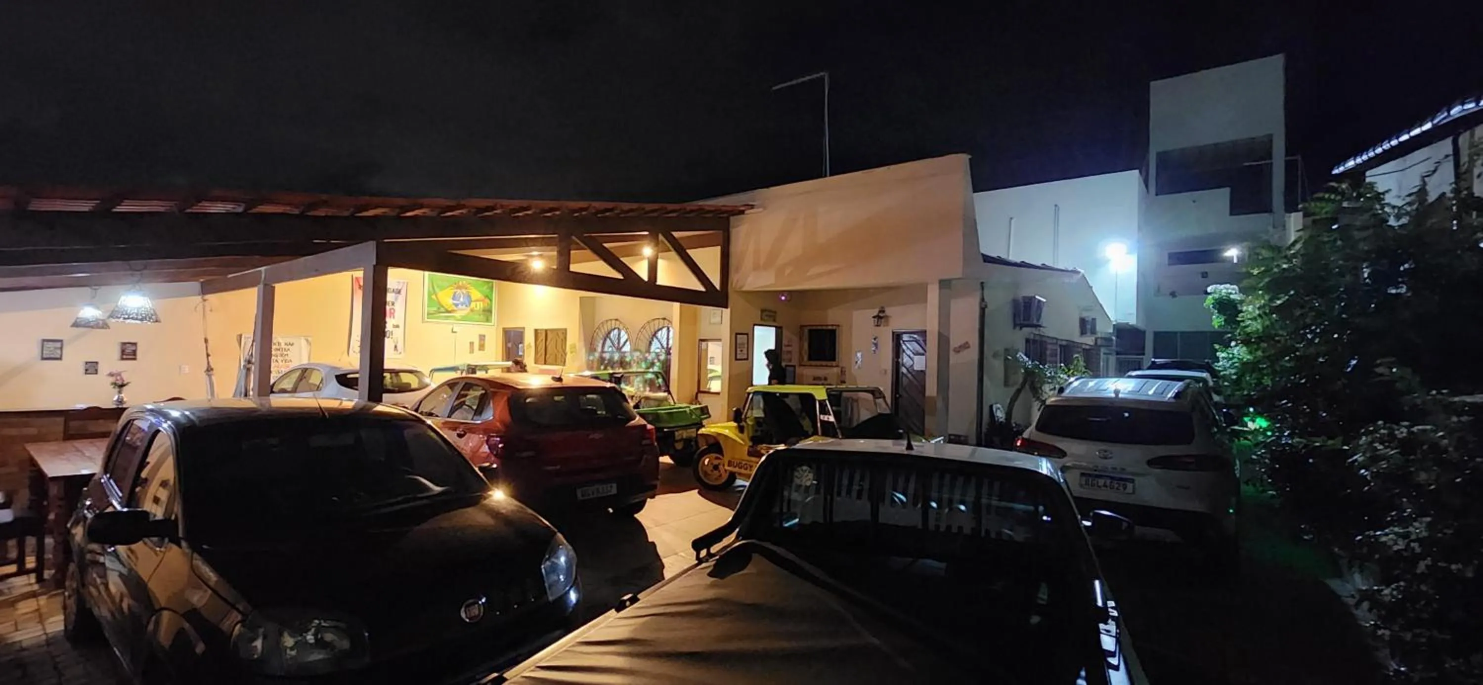 Parking in Pousada Flor Dália