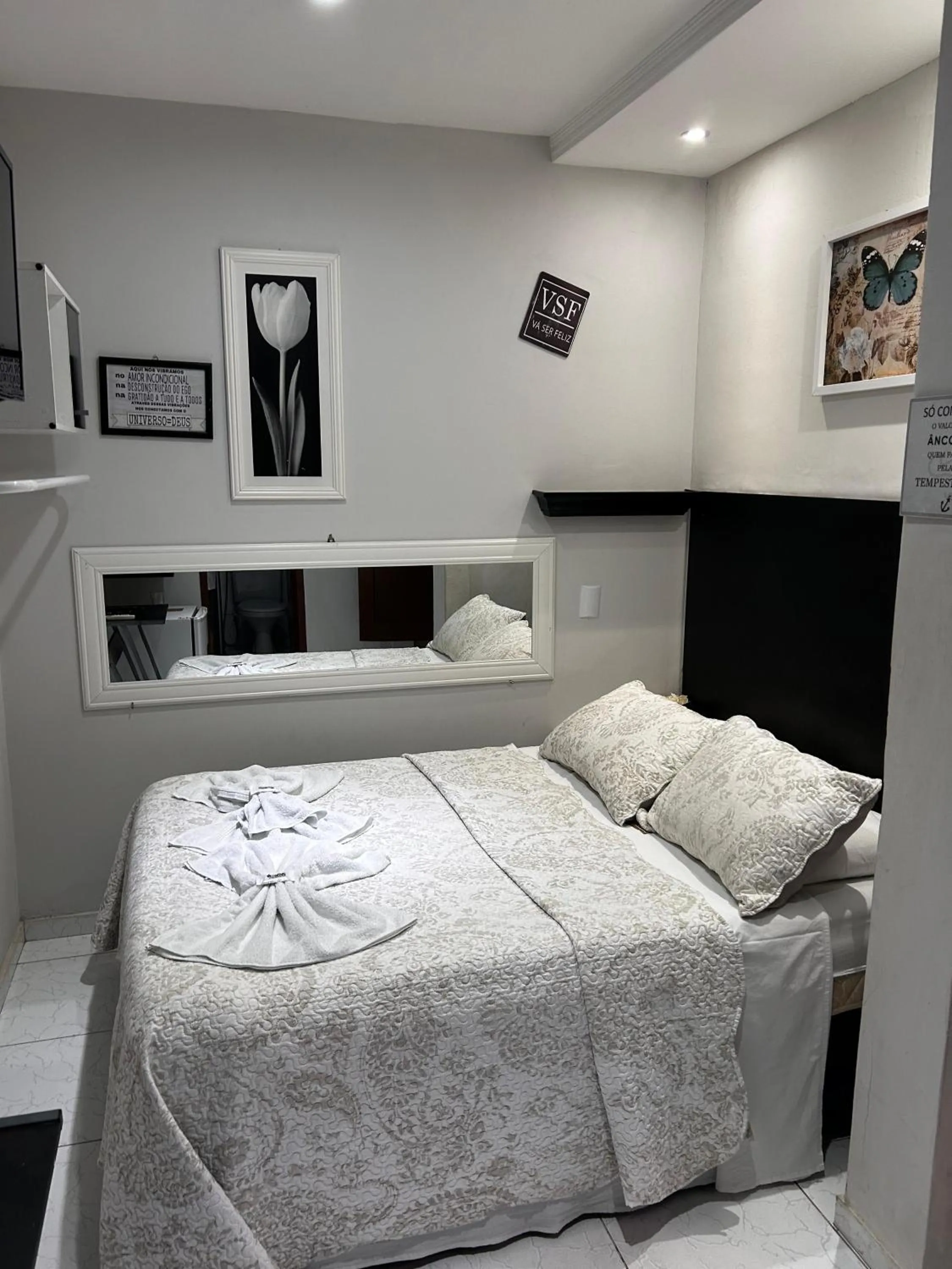 Photo of the whole room, Bed in Pousada Flor Dália