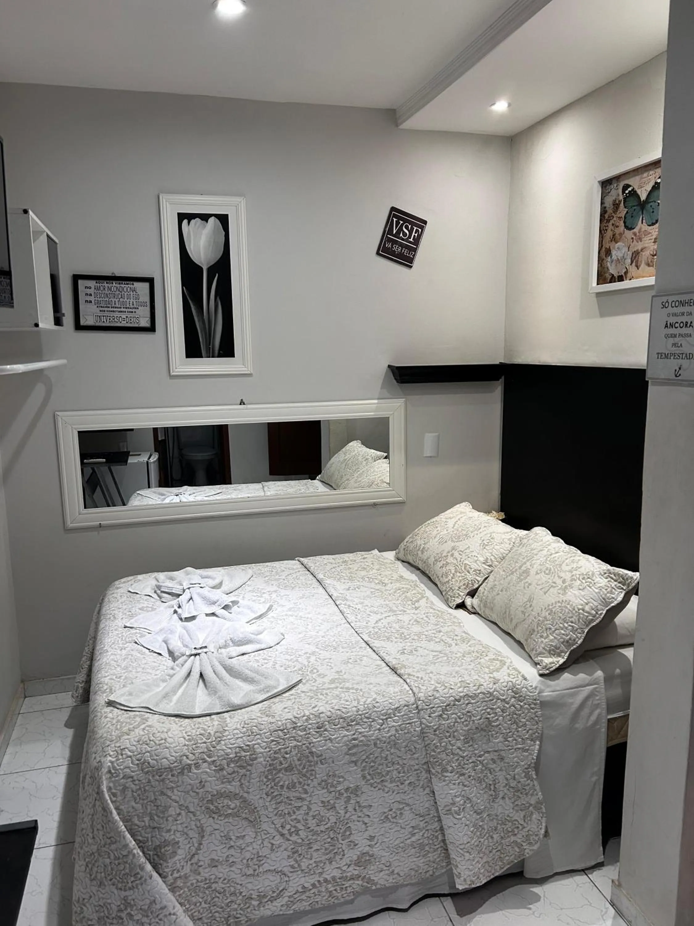 Photo of the whole room, Bed in Pousada Flor Dália