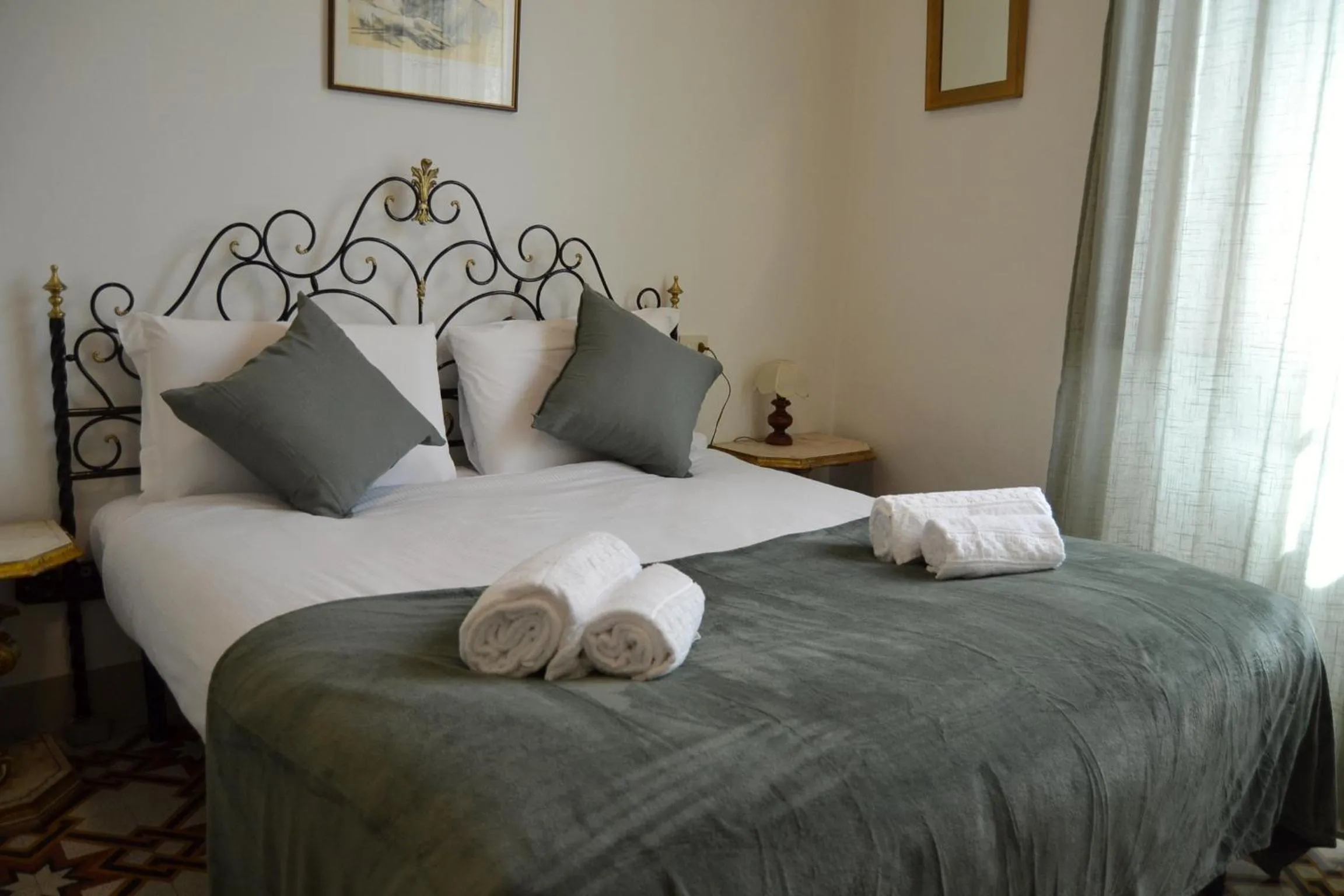 Bed in Florence Heart B&B