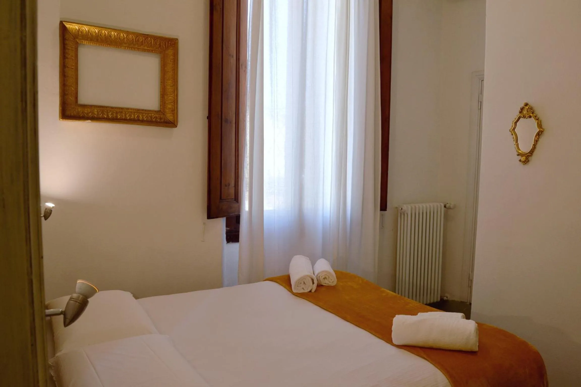 Bed in Florence Heart B&B