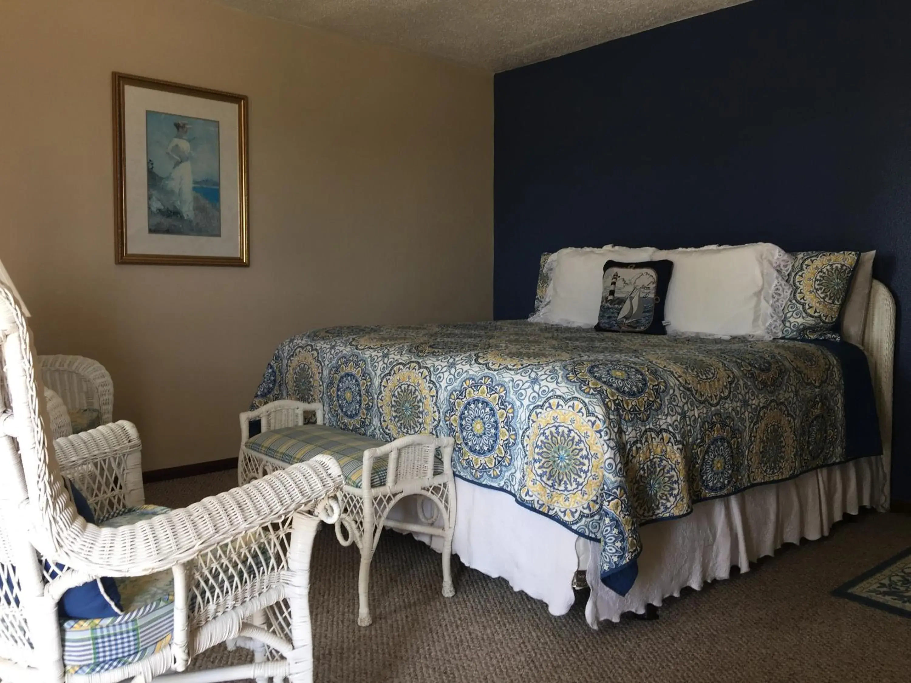 Bedroom, Bed in Crest Country Inn Bedroom, Bed in Crest Country Inn