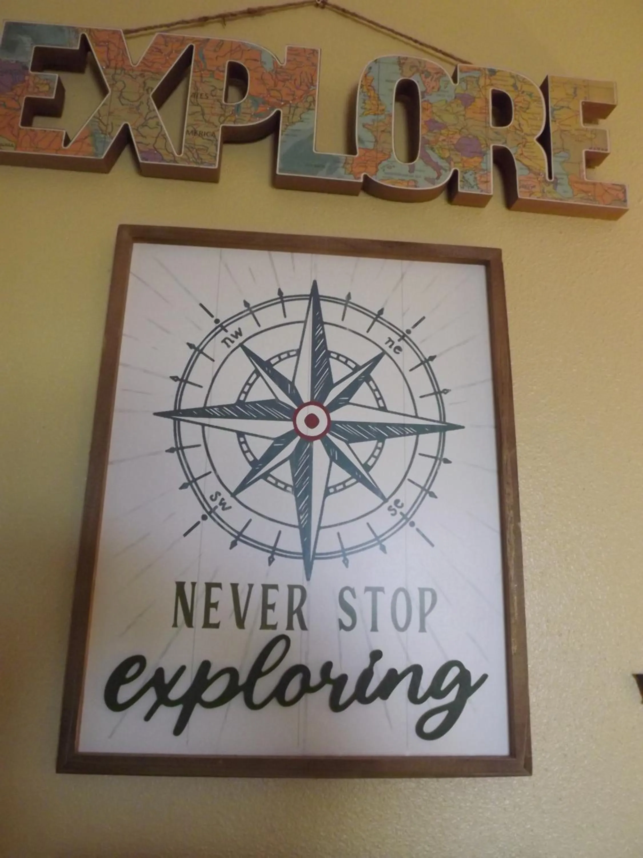 Decorative detail in Crest Country Inn