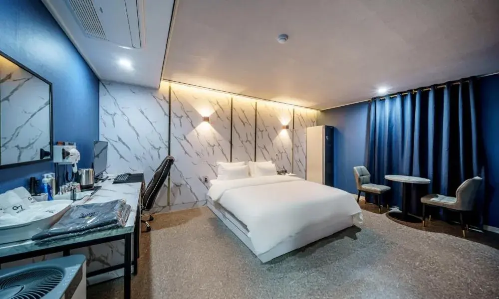 Bed in G7 Hotel Bed in G7 Hotel