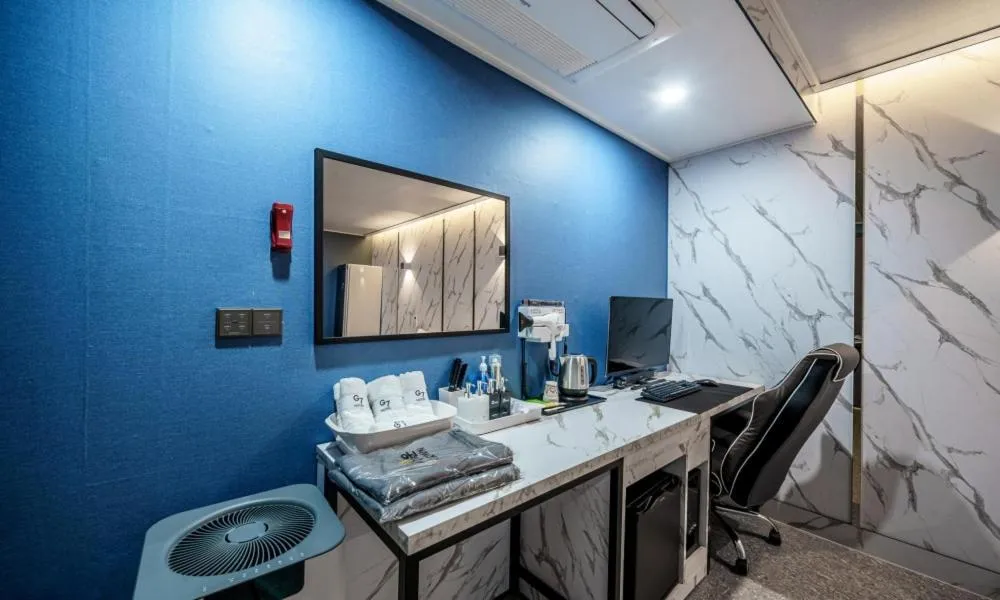 TV and multimedia in G7 Hotel