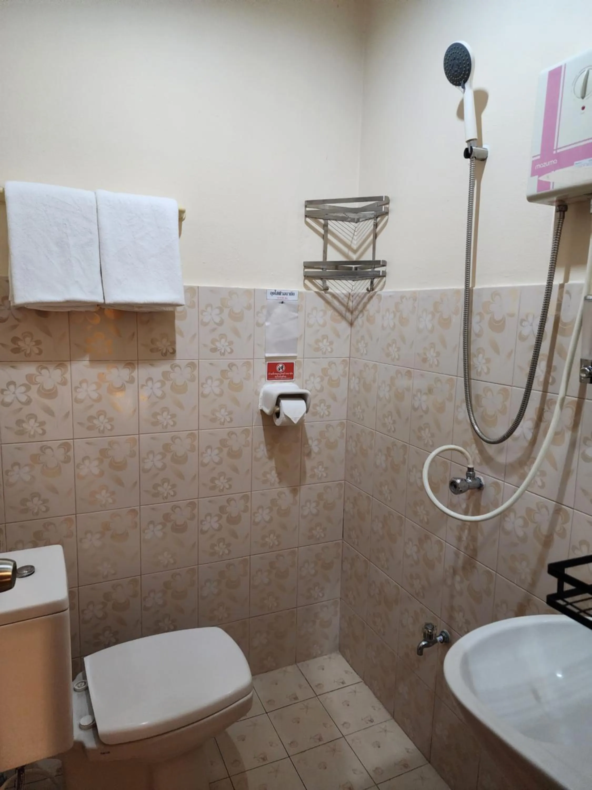 Bathroom in The Travellers House - Pet Friendly Accommodation