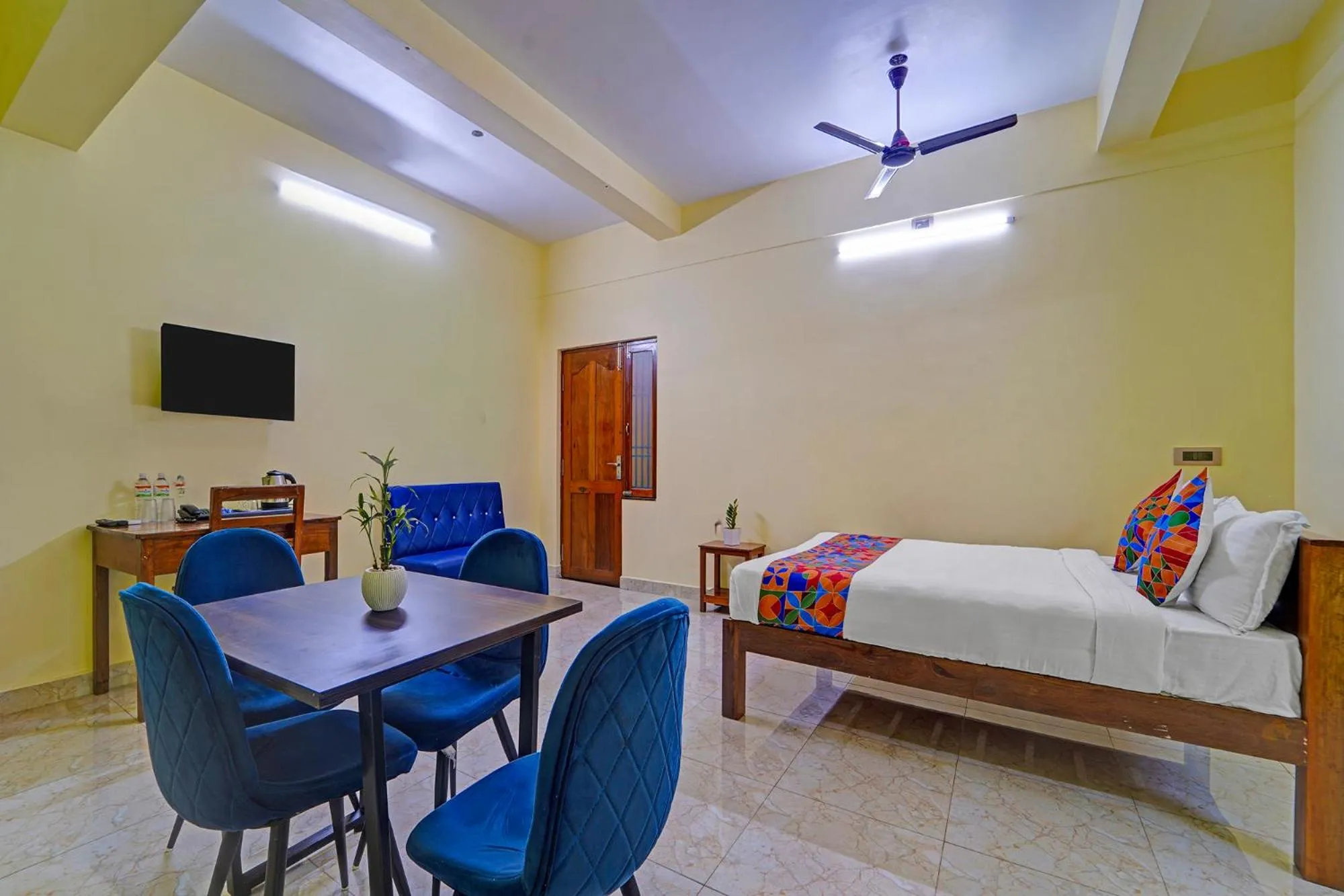 Bed in FabHotel Martine's Residency - French Colony, 5 Mins from Rock Beach