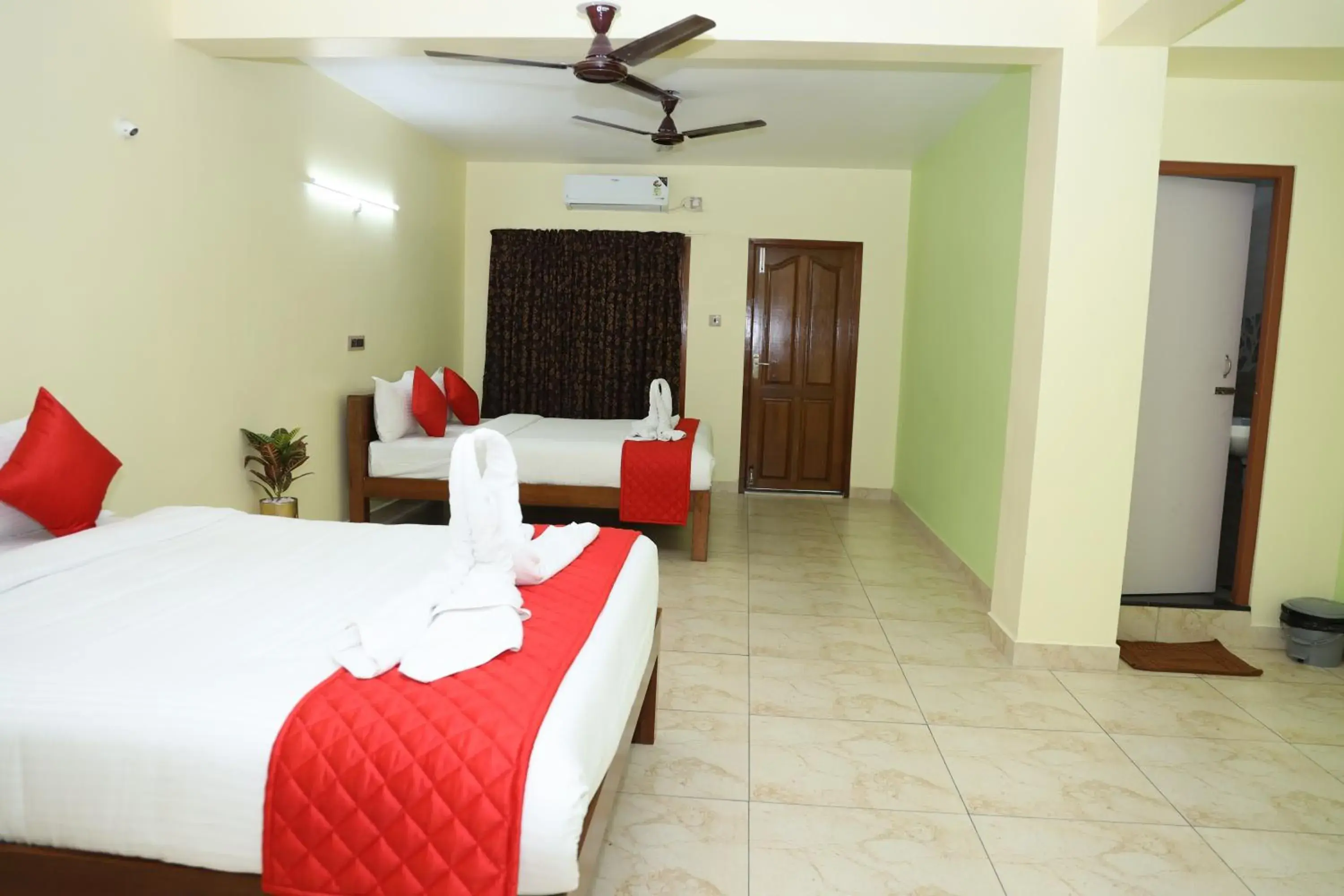 Family Room with Balcony in Martine's Residency Family Room with Balcony in Martine's Residency