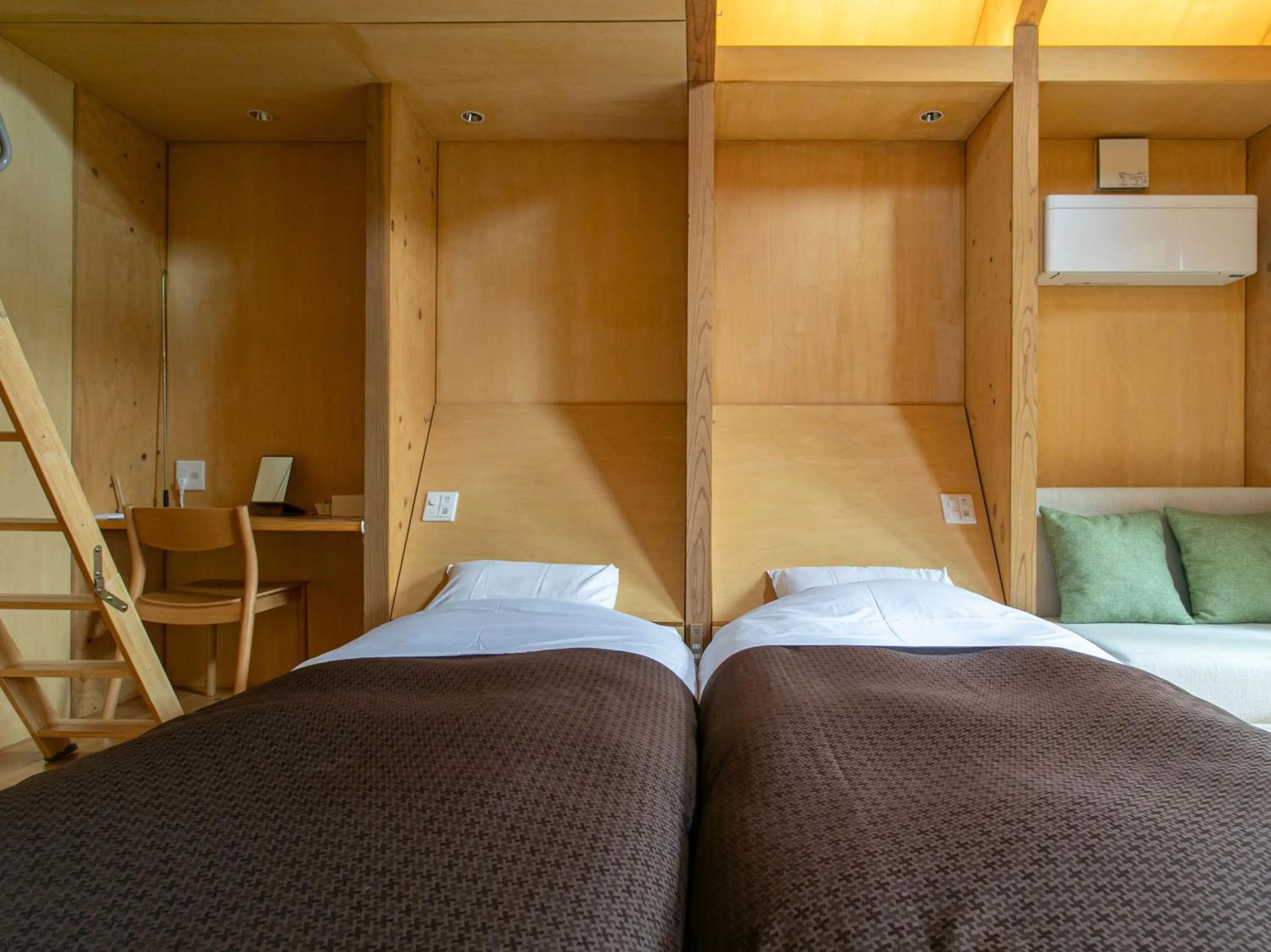 Photo of the whole room, Bed in Kur Park Nagayu