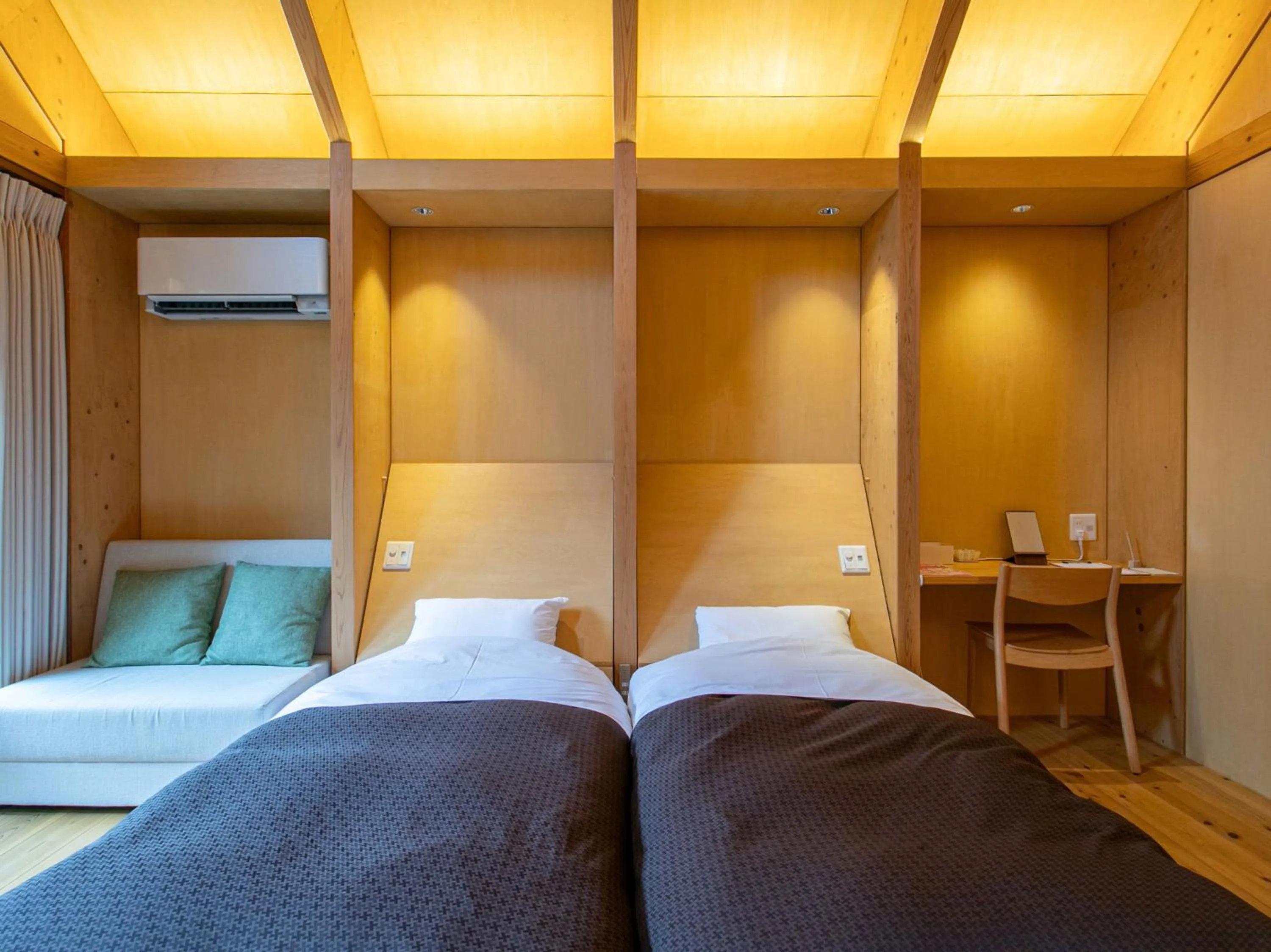 Photo of the whole room, Bed in Kur Park Nagayu