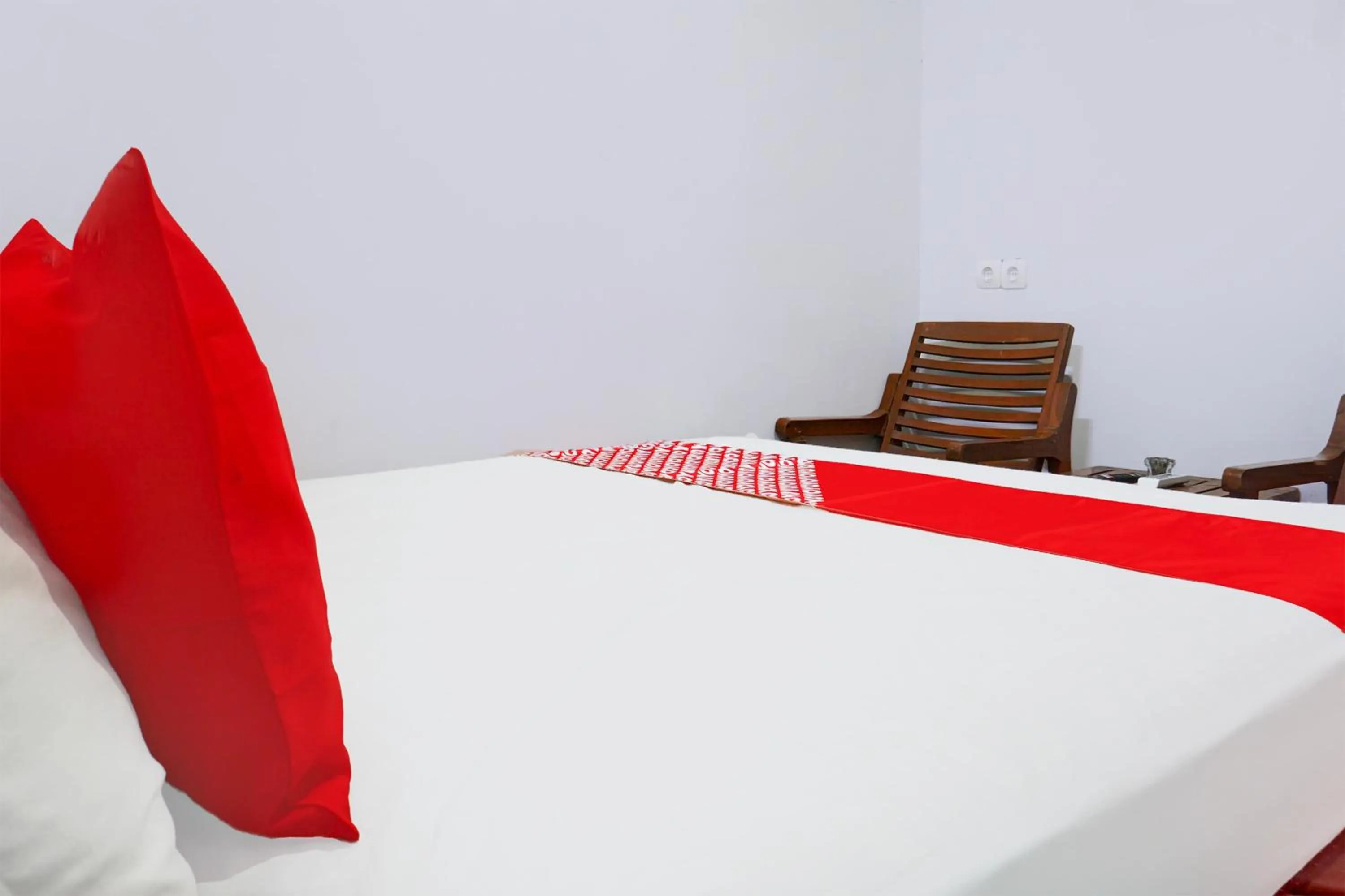 Bedroom, Bed in OYO 93069 Penginapan Sumber Rizki