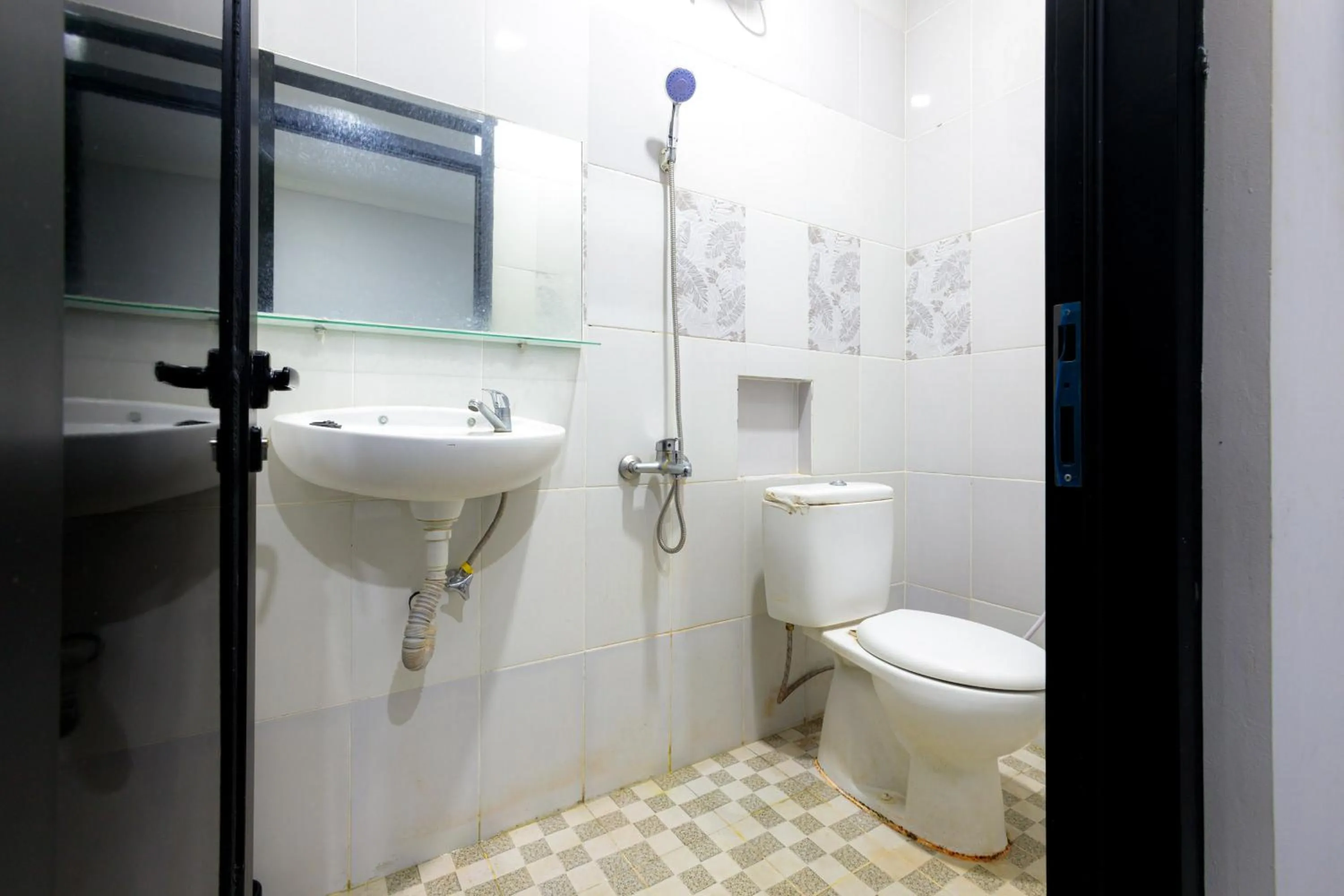 Bathroom in D Twinz House Syariah Redpartner