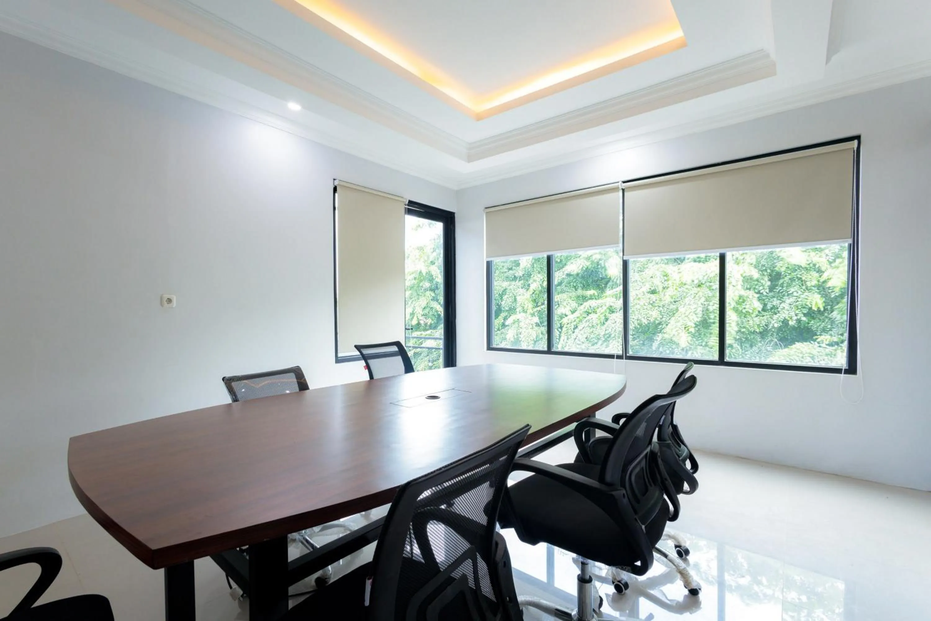 Seating area in D Twinz House Syariah Redpartner