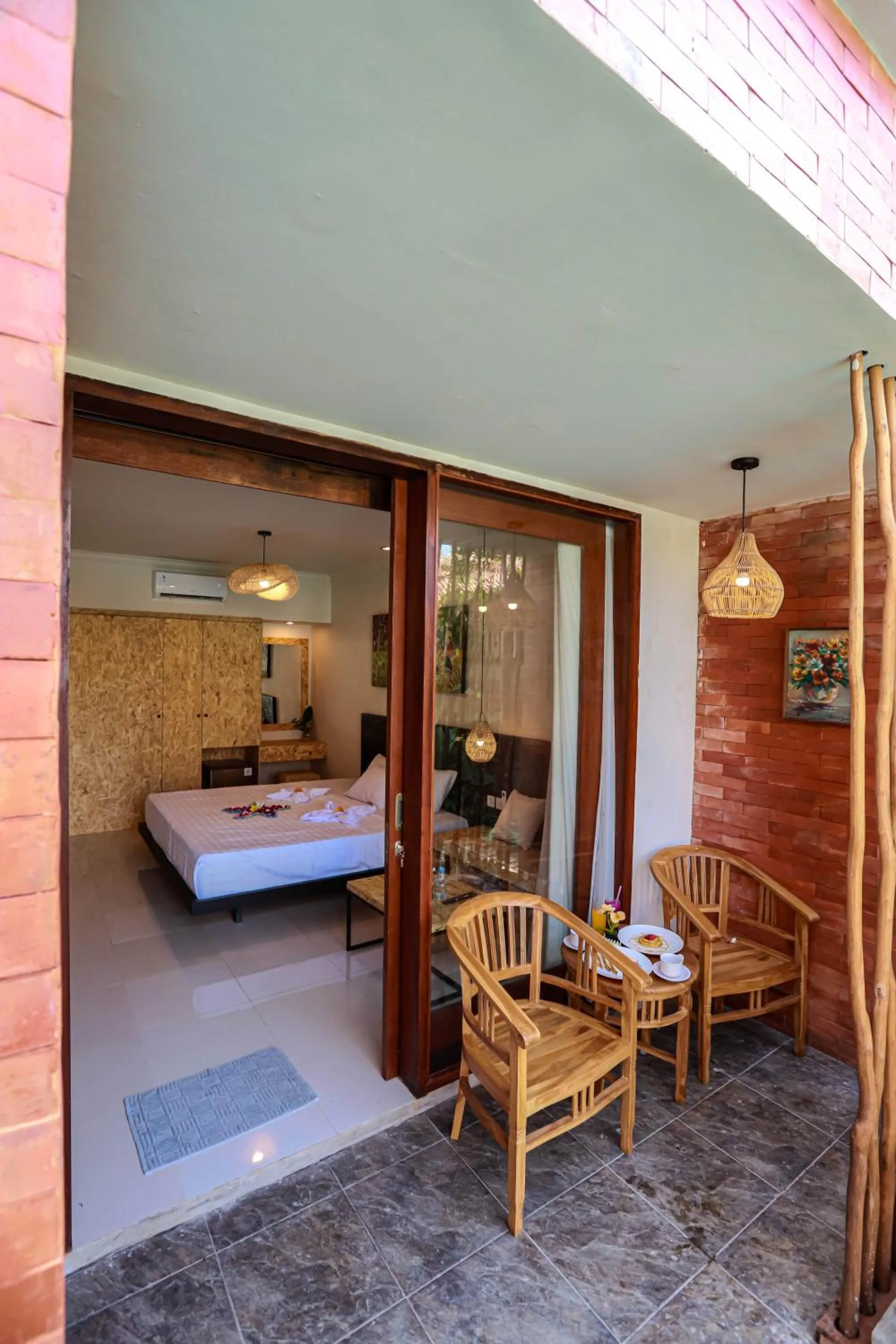 Bed in Neo Bintang Bungalow Cafe and Pool