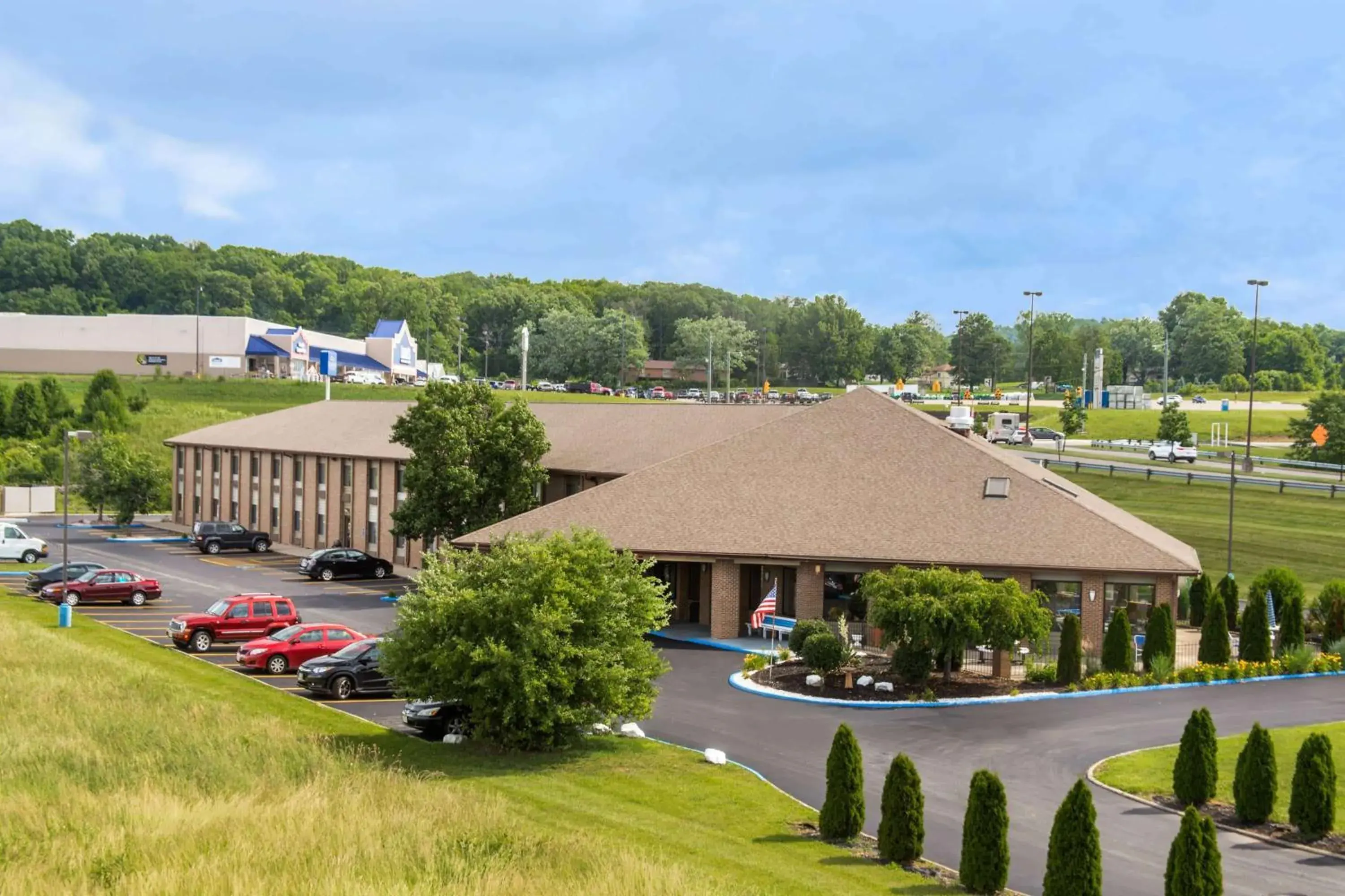 Property building in Baymont by Wyndham Lancaster Property building in Baymont by Wyndham Lancaster