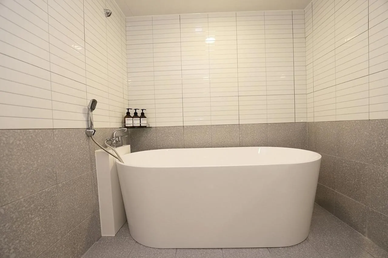 Bath in Chuncheon Pine Tree Hotel