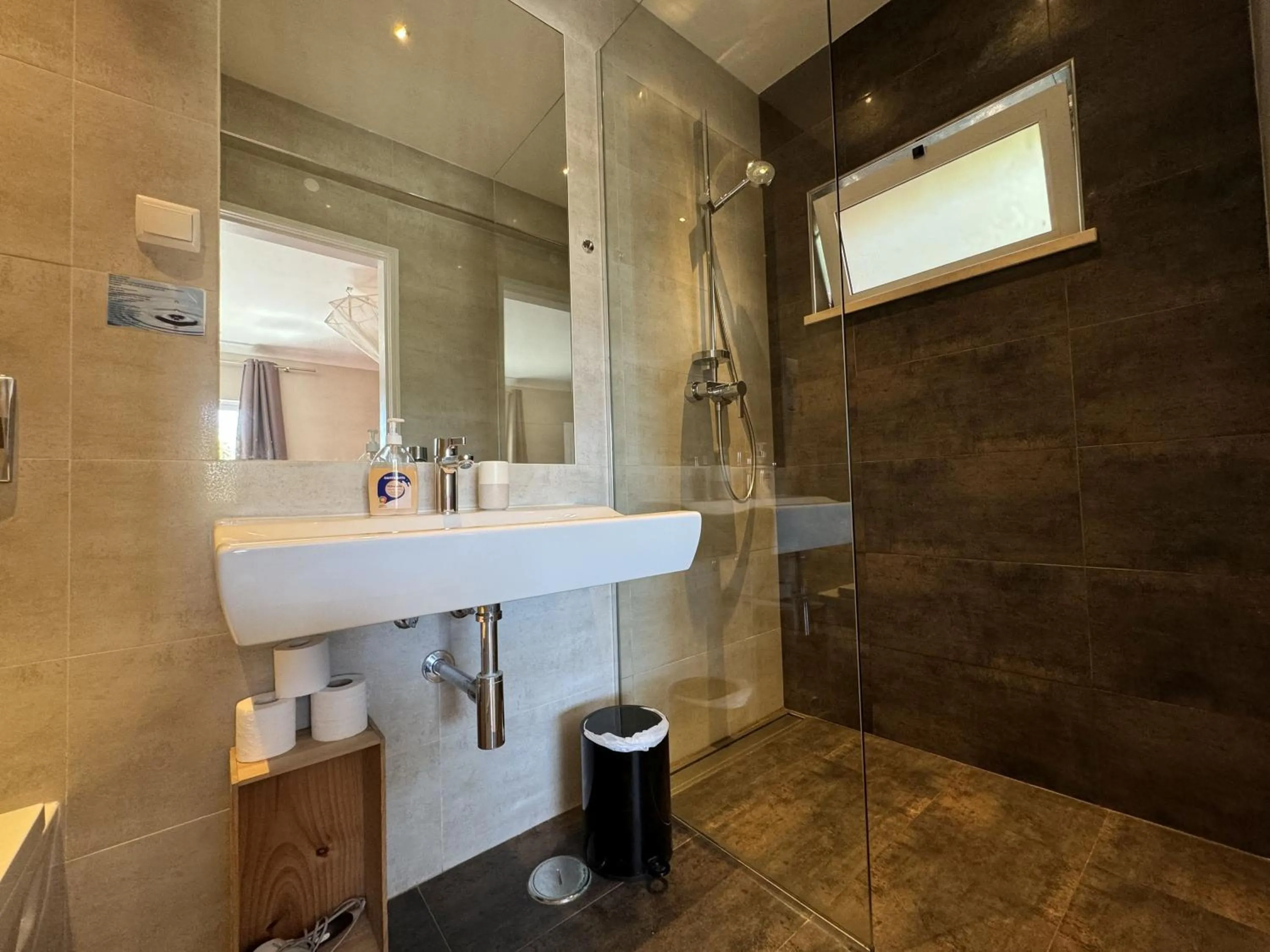 Shower in Beach House Lagos - Beachhouselagos - Meia Praia