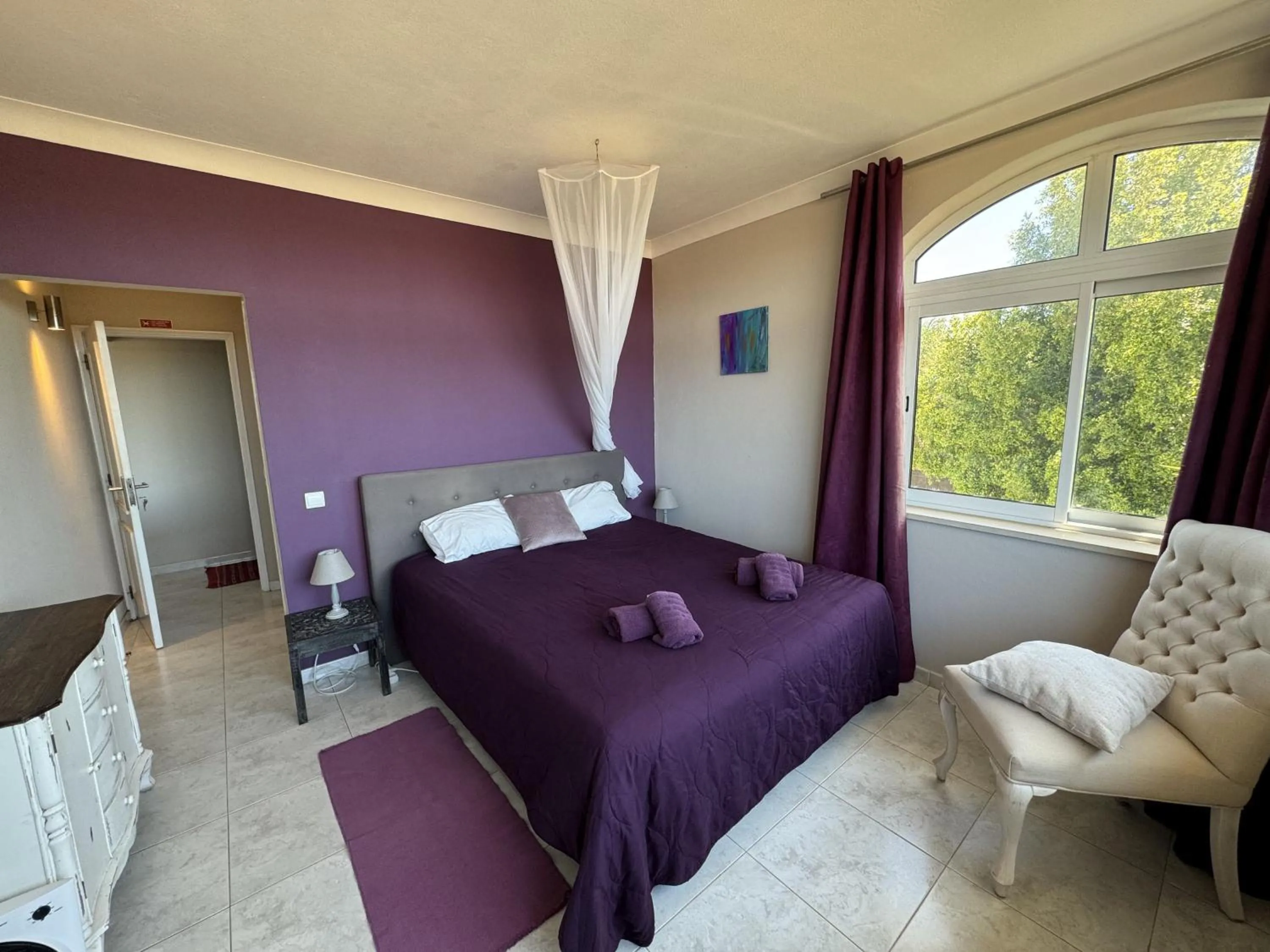 Bedroom, Bed in Beach House Lagos - Beachhouselagos - Meia Praia