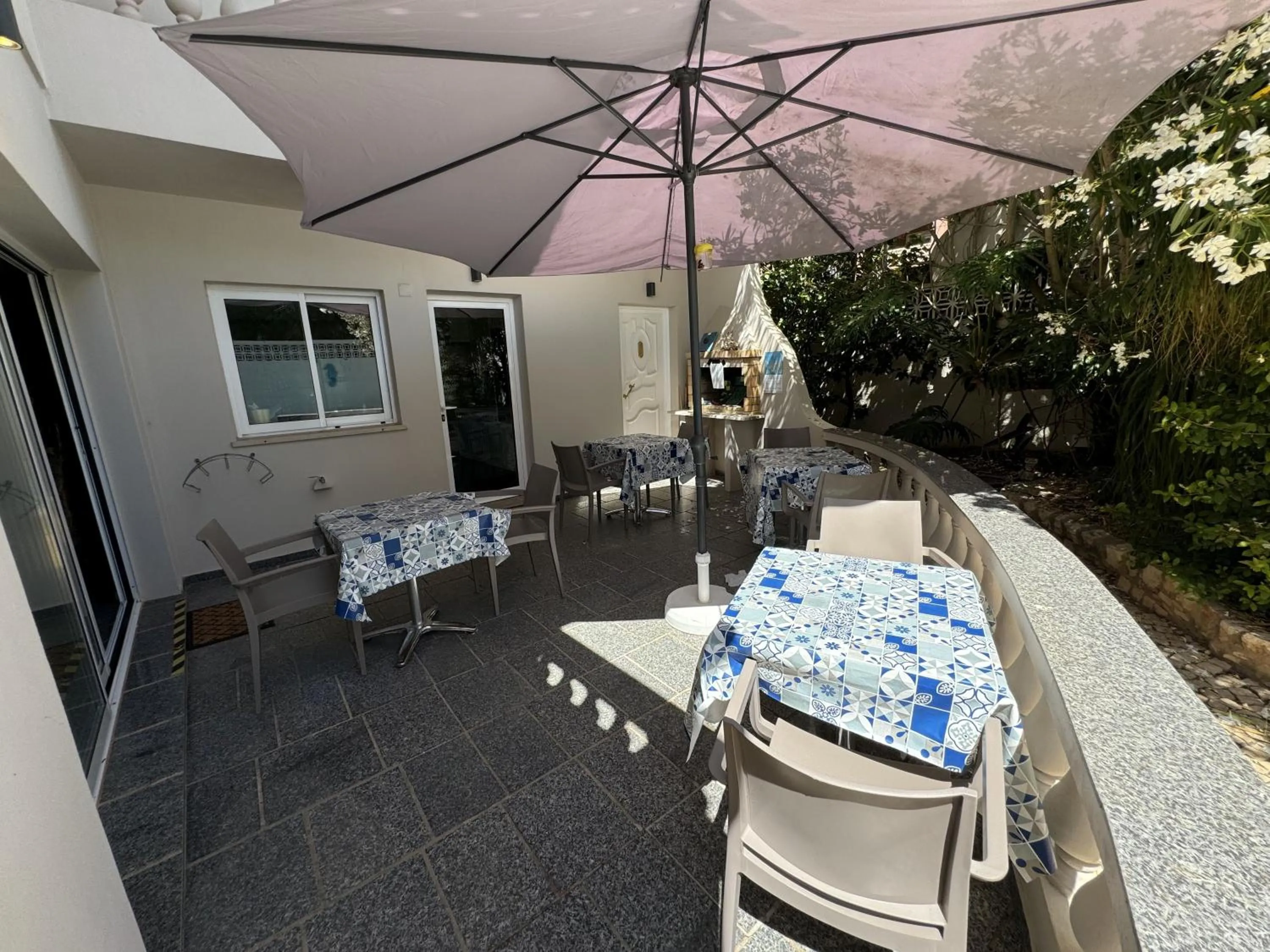 Breakfast in Beach House Lagos - Beachhouselagos - Meia Praia
