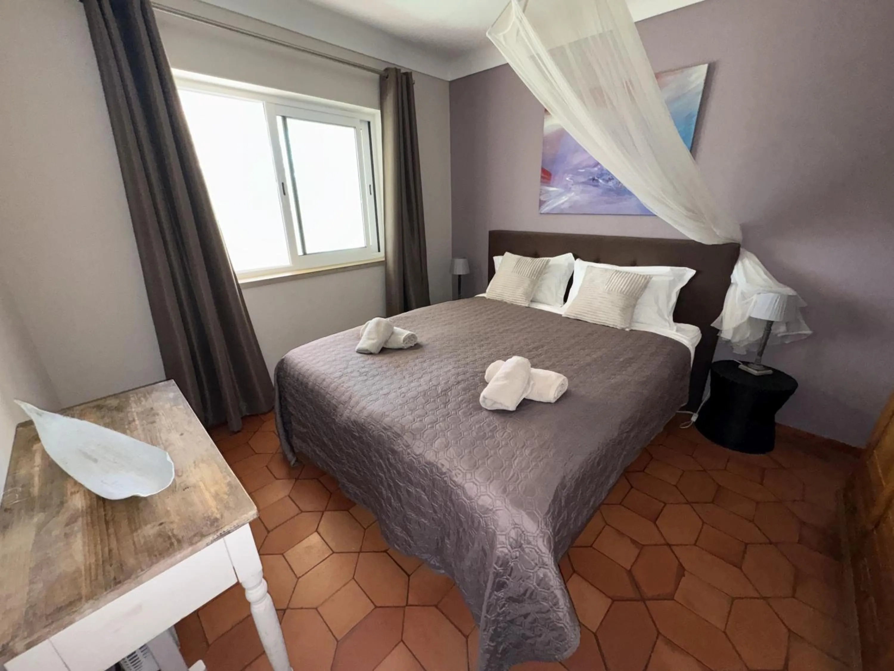 Bedroom, Bed in Beach House Lagos - Beachhouselagos - Meia Praia