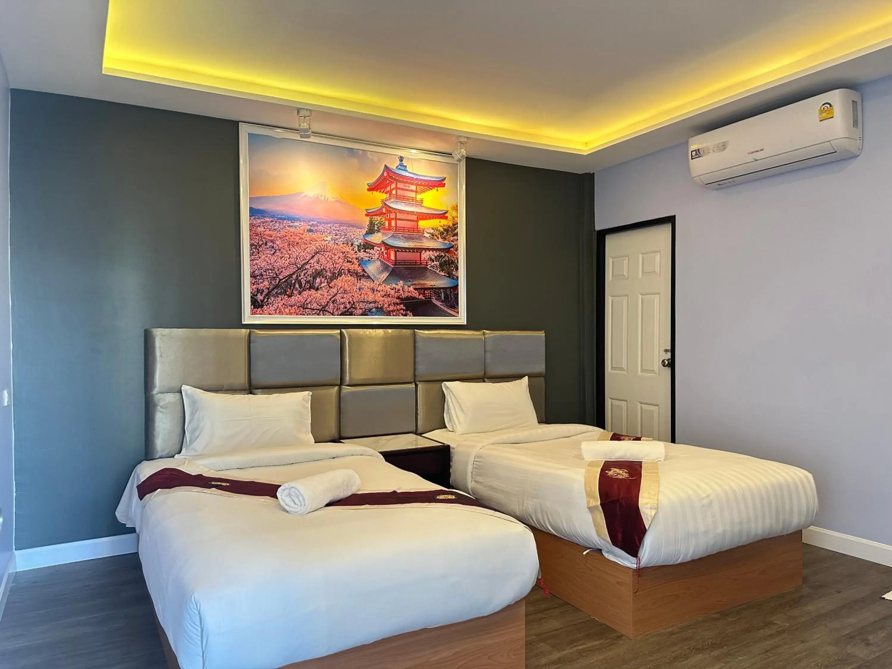 Bed in Metro Link Ratchada Hotel Bed in Metro Link Ratchada Hotel