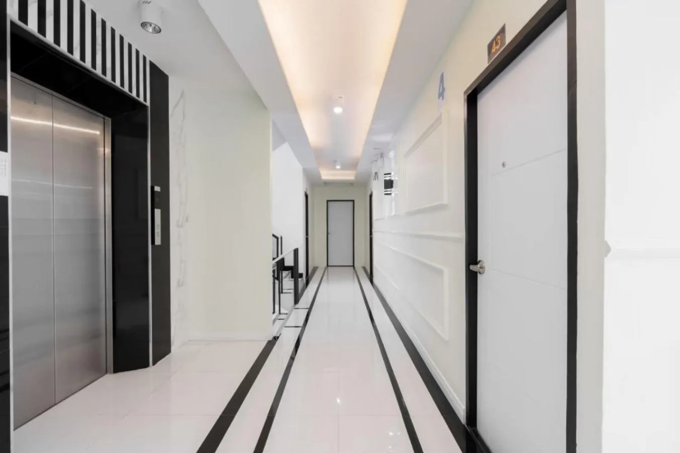 elevator in Metro Link Ratchada Hotel