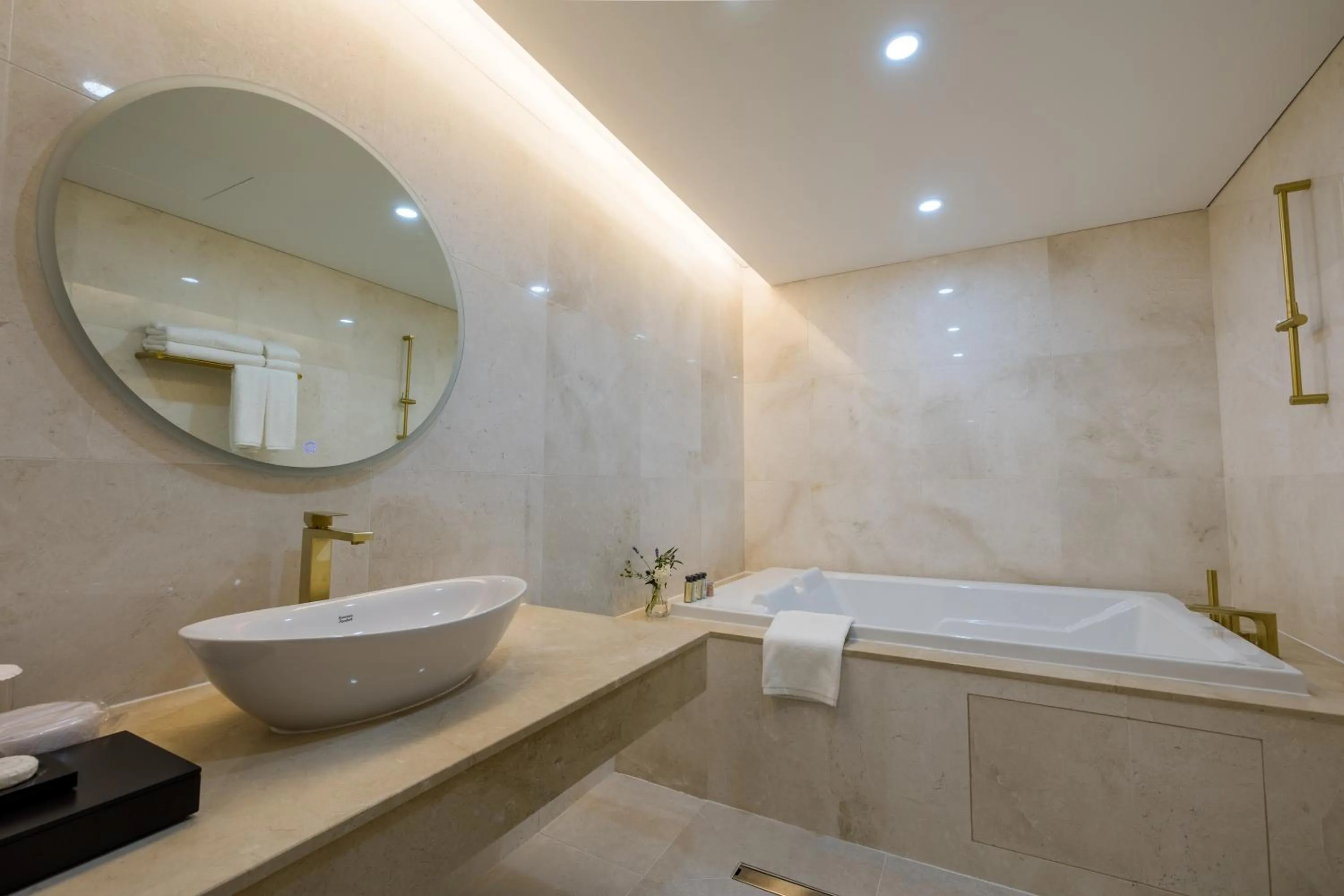 Shower in Hotel Fine Jeju