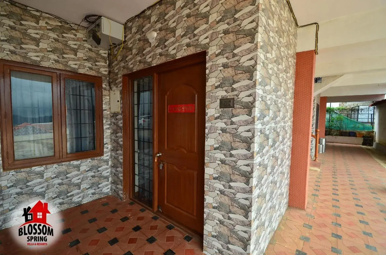 Property building in Blossom Spring Property building in Blossom Spring