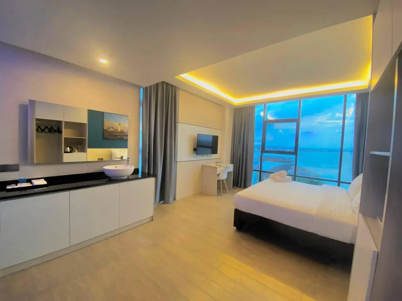 Bed in Lighthouse Hotel Semporna