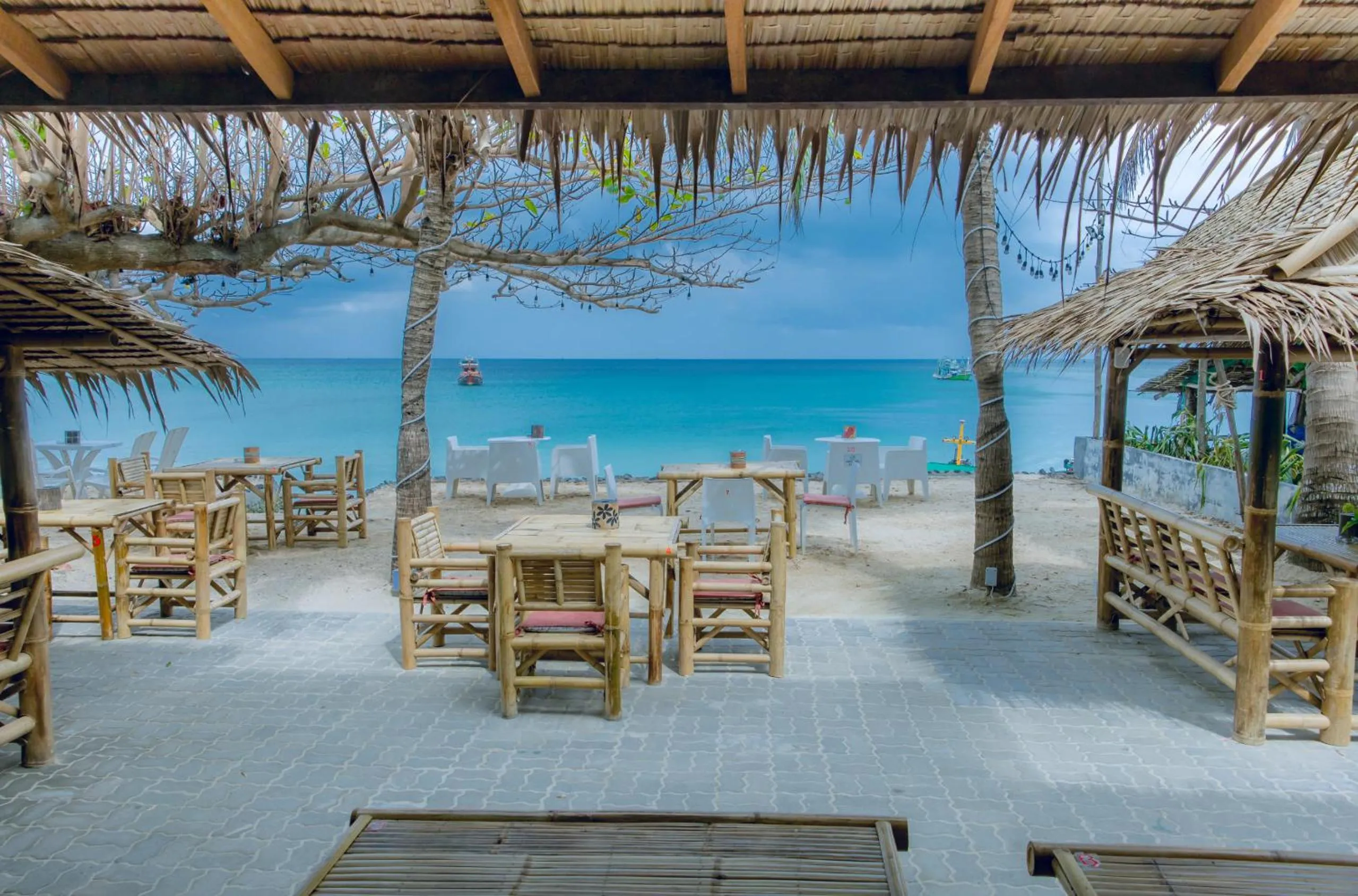 Restaurant/places to eat in VIVA on the Beach Hotel