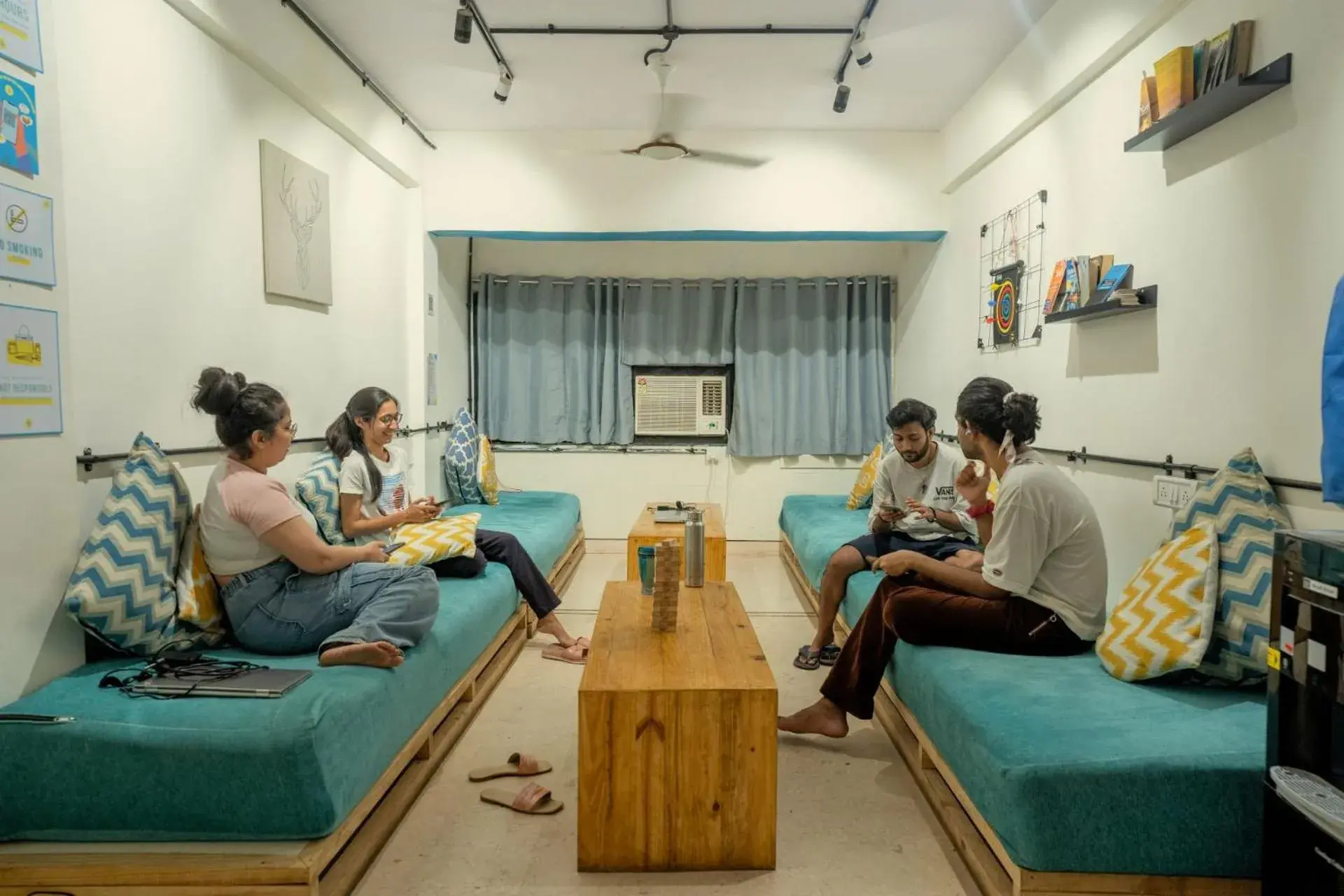 Living room in Locomo Hostel Express - Stay Work Eat Living room in Locomo Hostel Express - Stay Work Eat