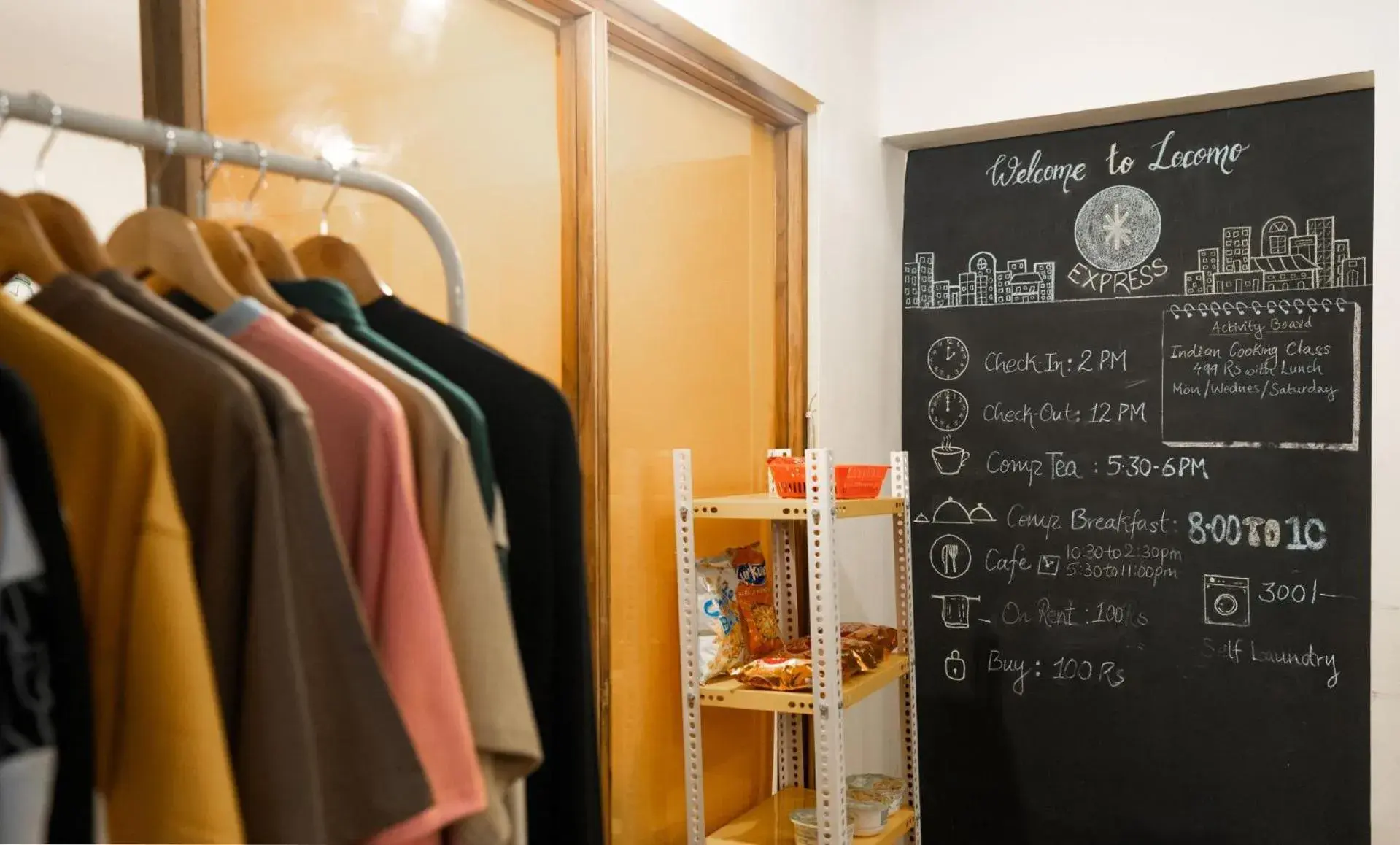 Lobby or reception in Locomo Hostel Express - Stay Work Eat Lobby or reception in Locomo Hostel Express - Stay Work Eat