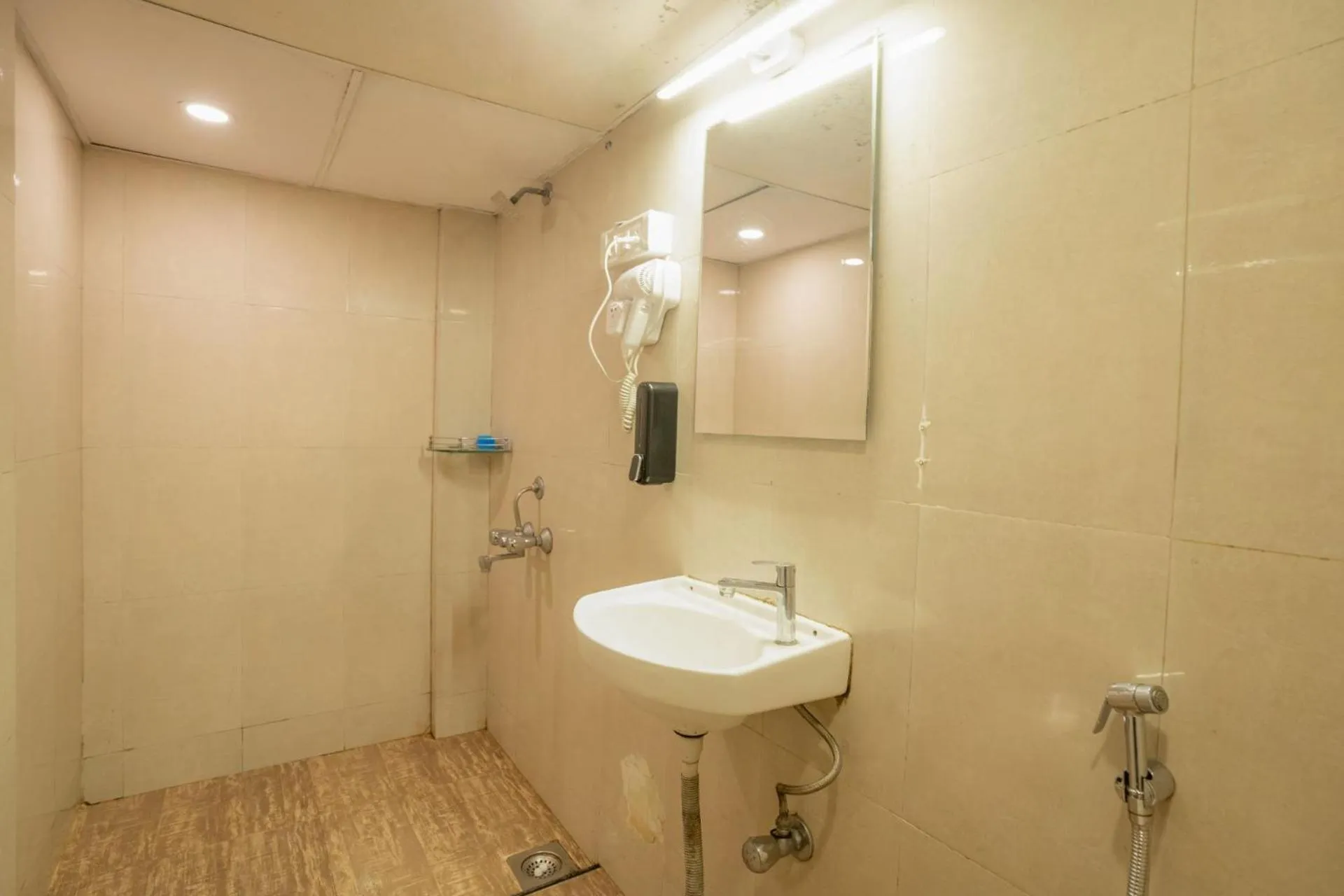 Bathroom in Locomo Hostel Express - Stay Work Eat