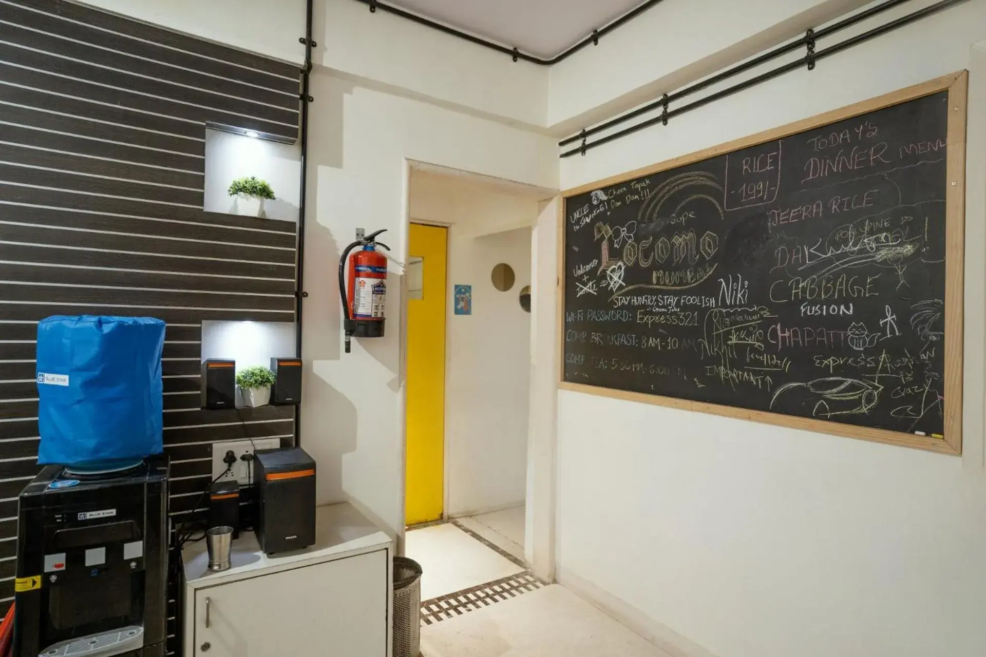 Lobby or reception in Locomo Hostel Express - Stay Work Eat Lobby or reception in Locomo Hostel Express - Stay Work Eat