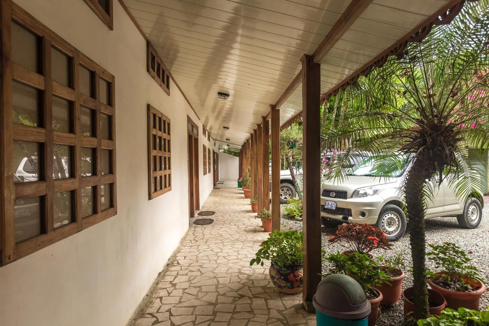 Facade/entrance in Yucca Beachfront Hotel