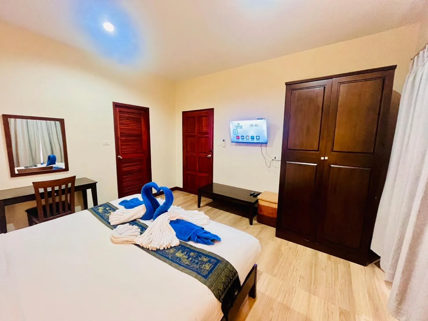 Property building, Bed in Samui Tonggad Resort