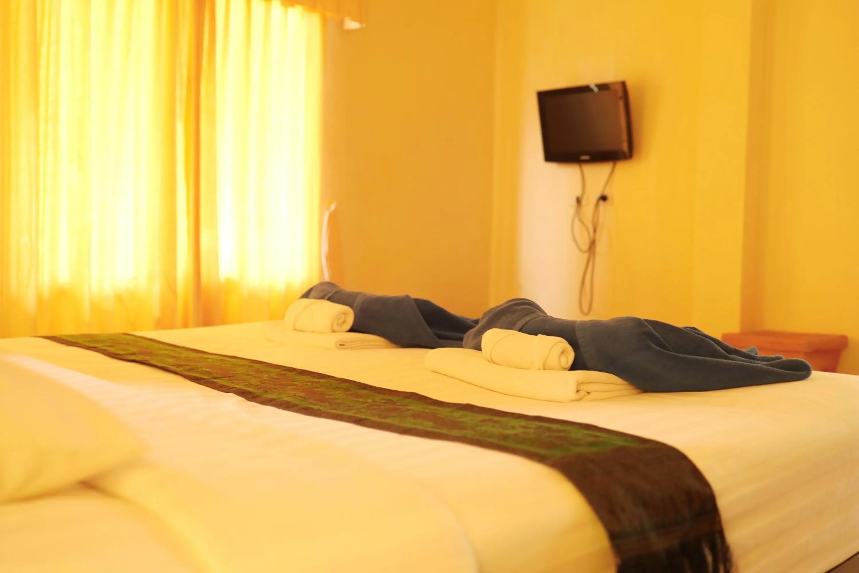 Property building, Bed in Samui Tonggad Resort