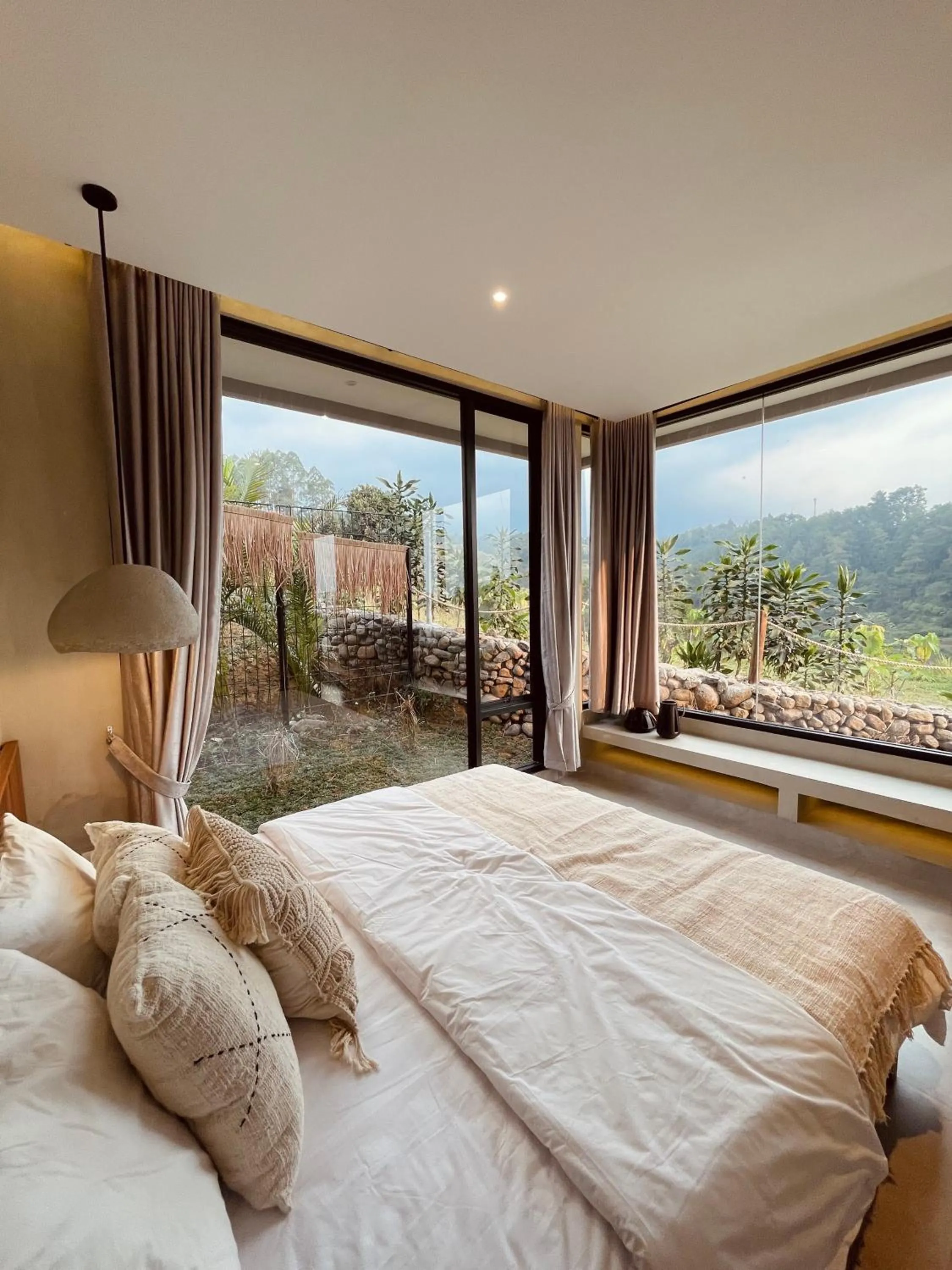 THE HILL By The Villas 100
