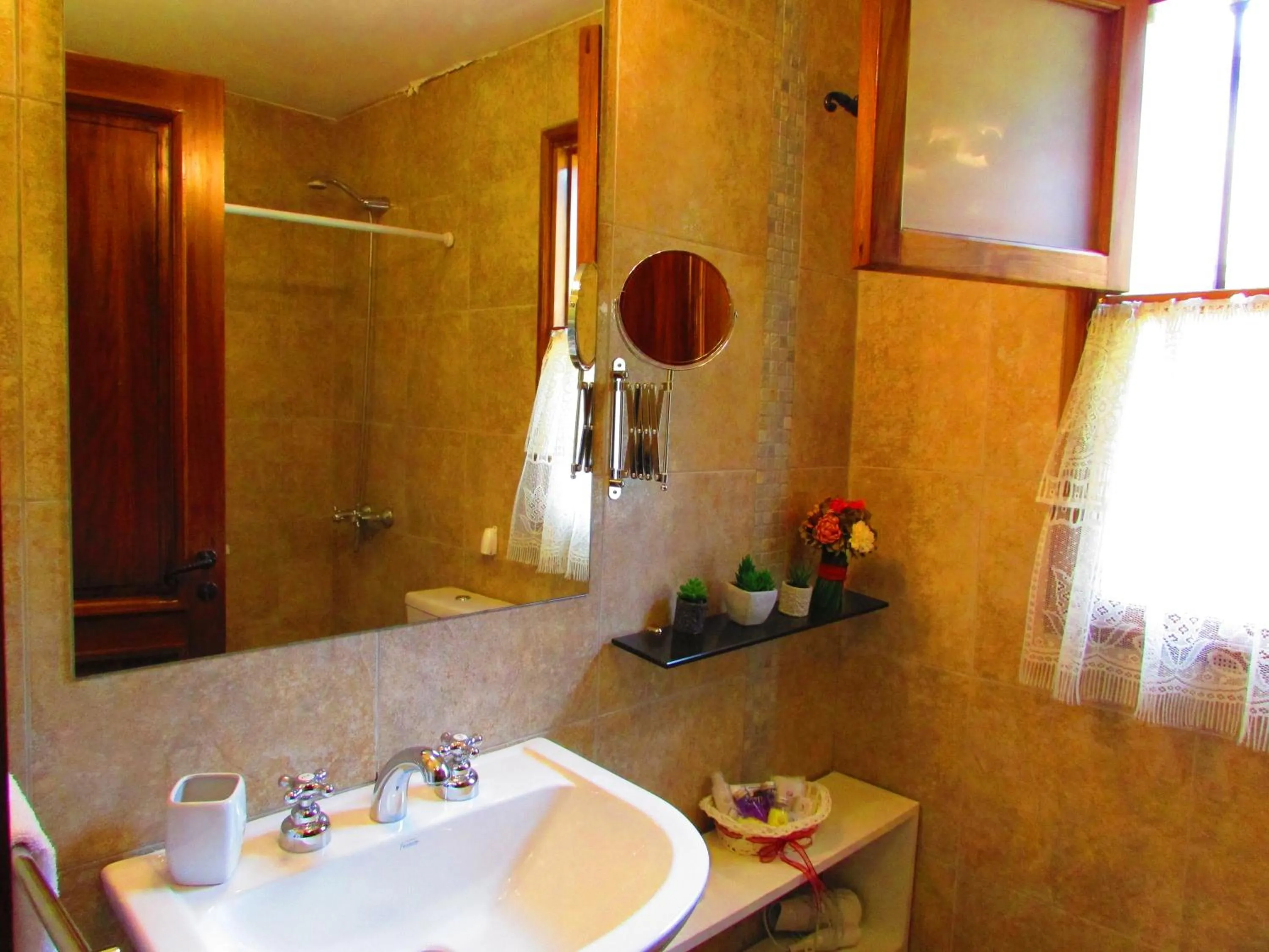 Bathroom in Pilgrim's Rest - Descanso del Peregrino