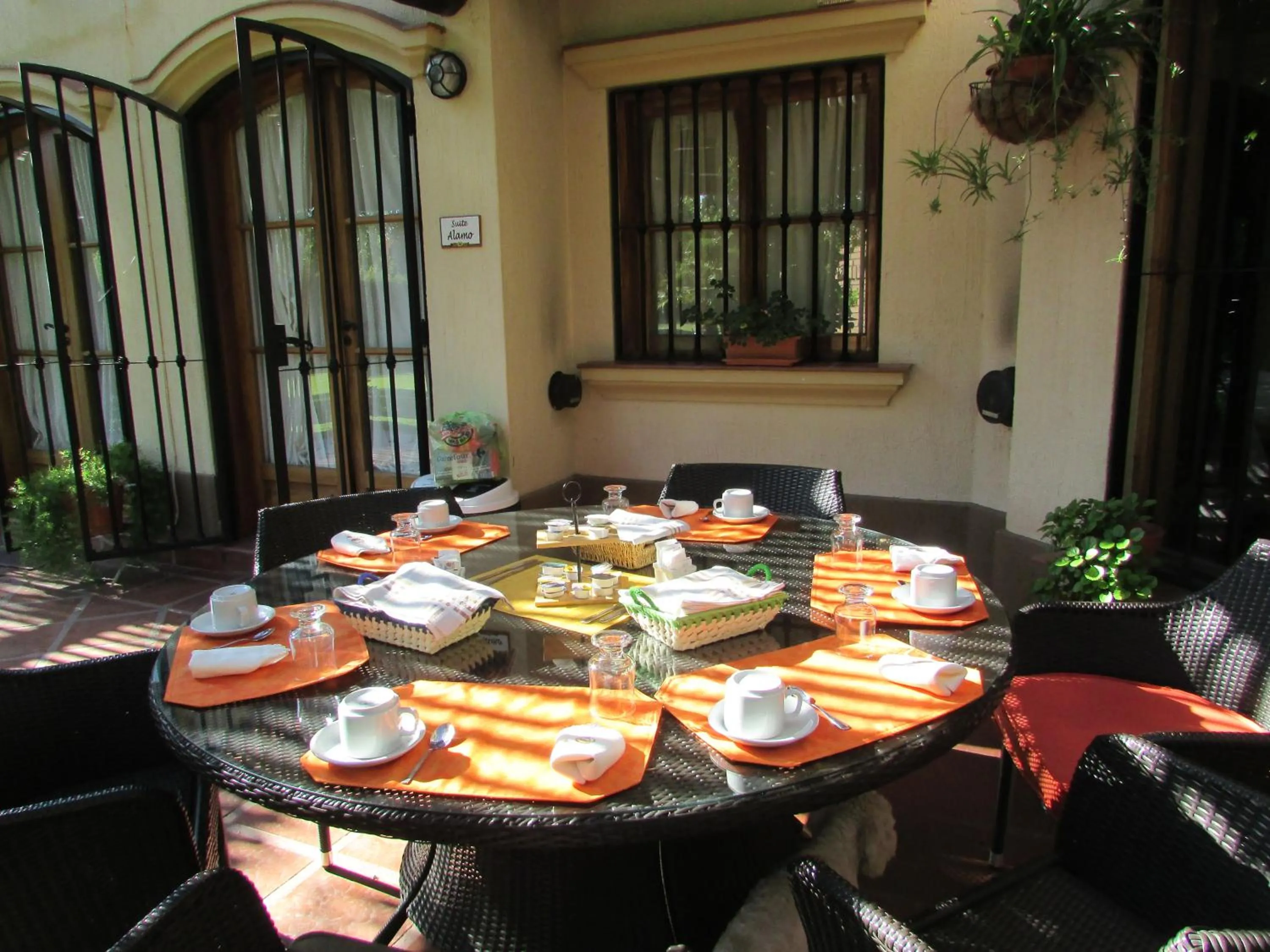 Breakfast in Pilgrim's Rest - Descanso del Peregrino